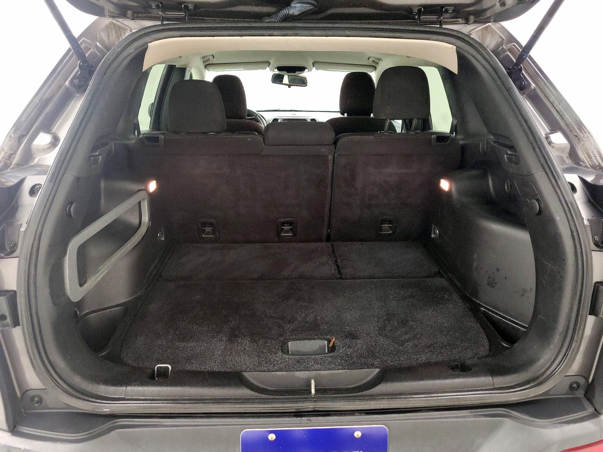 Thumbnail: 2017 Jeep Cherokee - 20