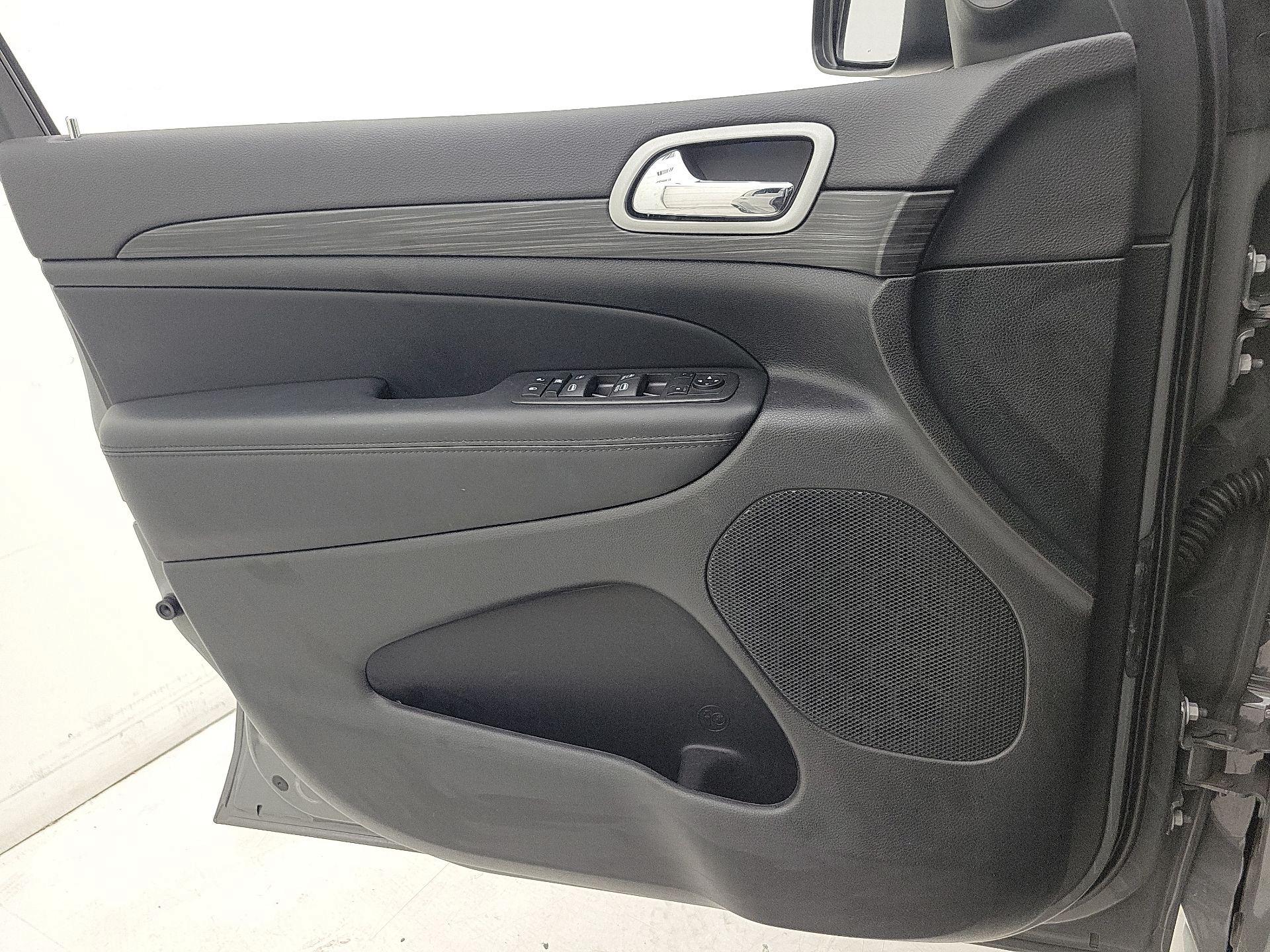 Thumbnail: 2022 Jeep Grand Cherokee - 12