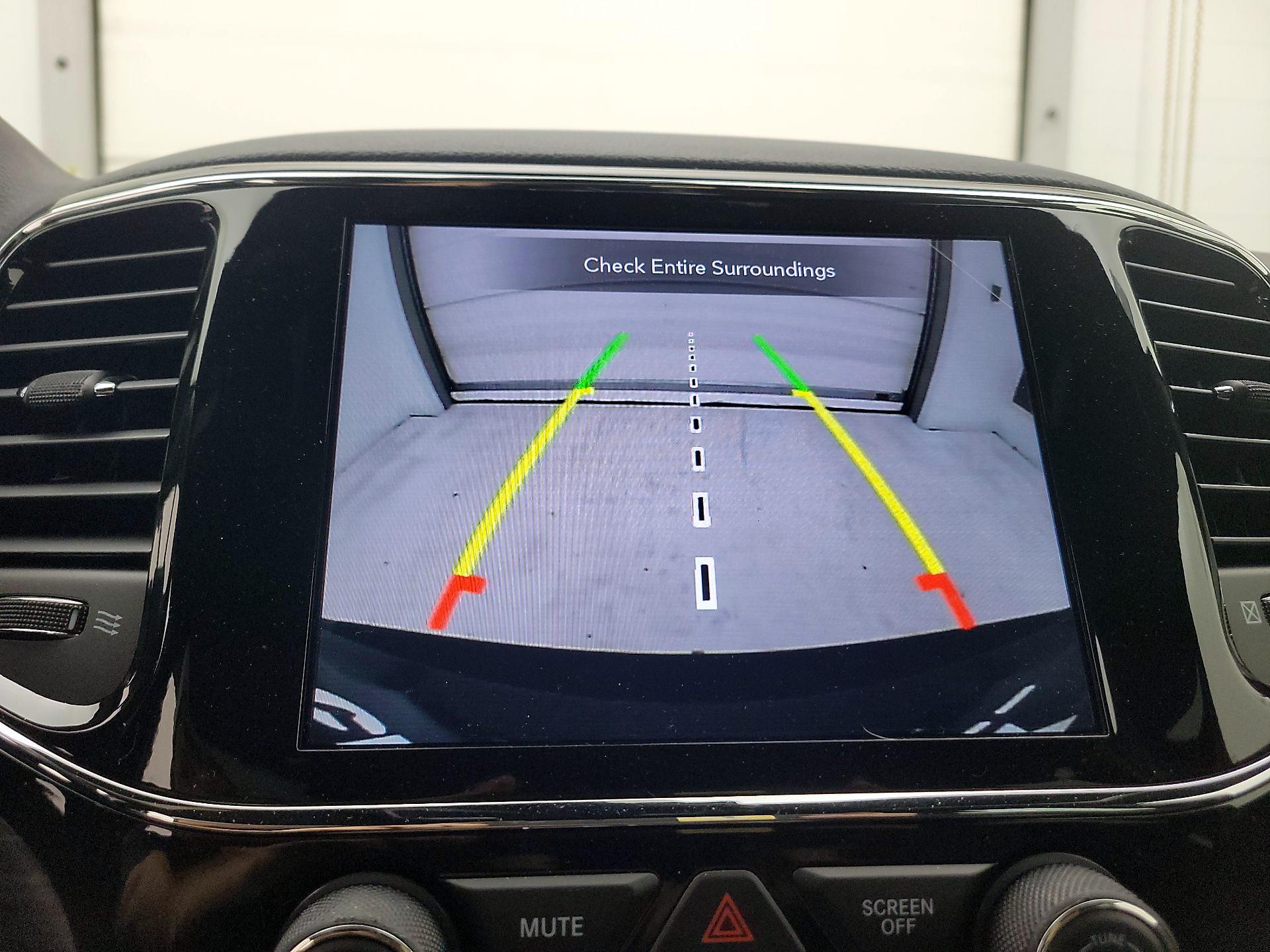 Thumbnail: 2022 Jeep Grand Cherokee - 15