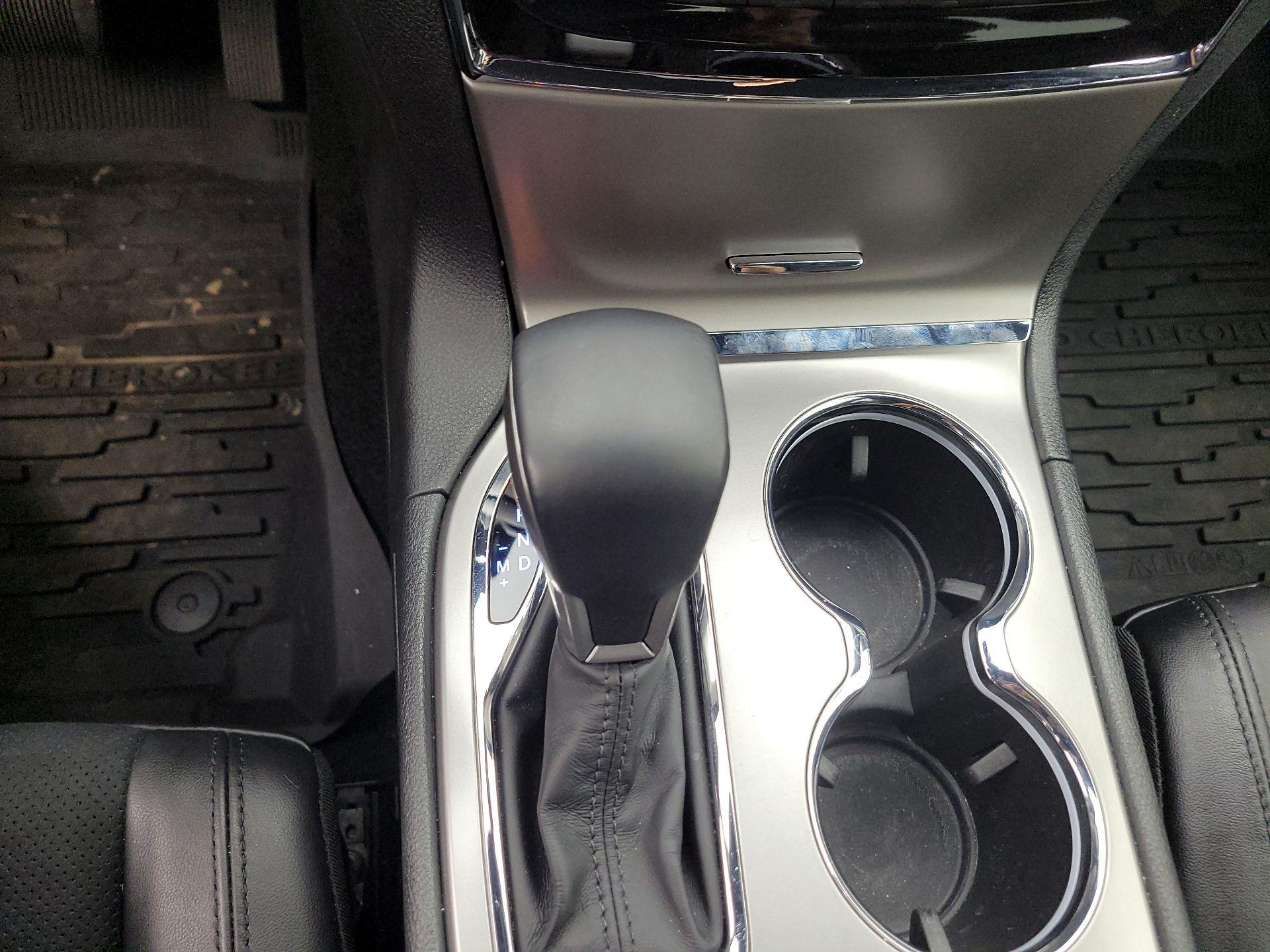 Thumbnail: 2022 Jeep Grand Cherokee - 18