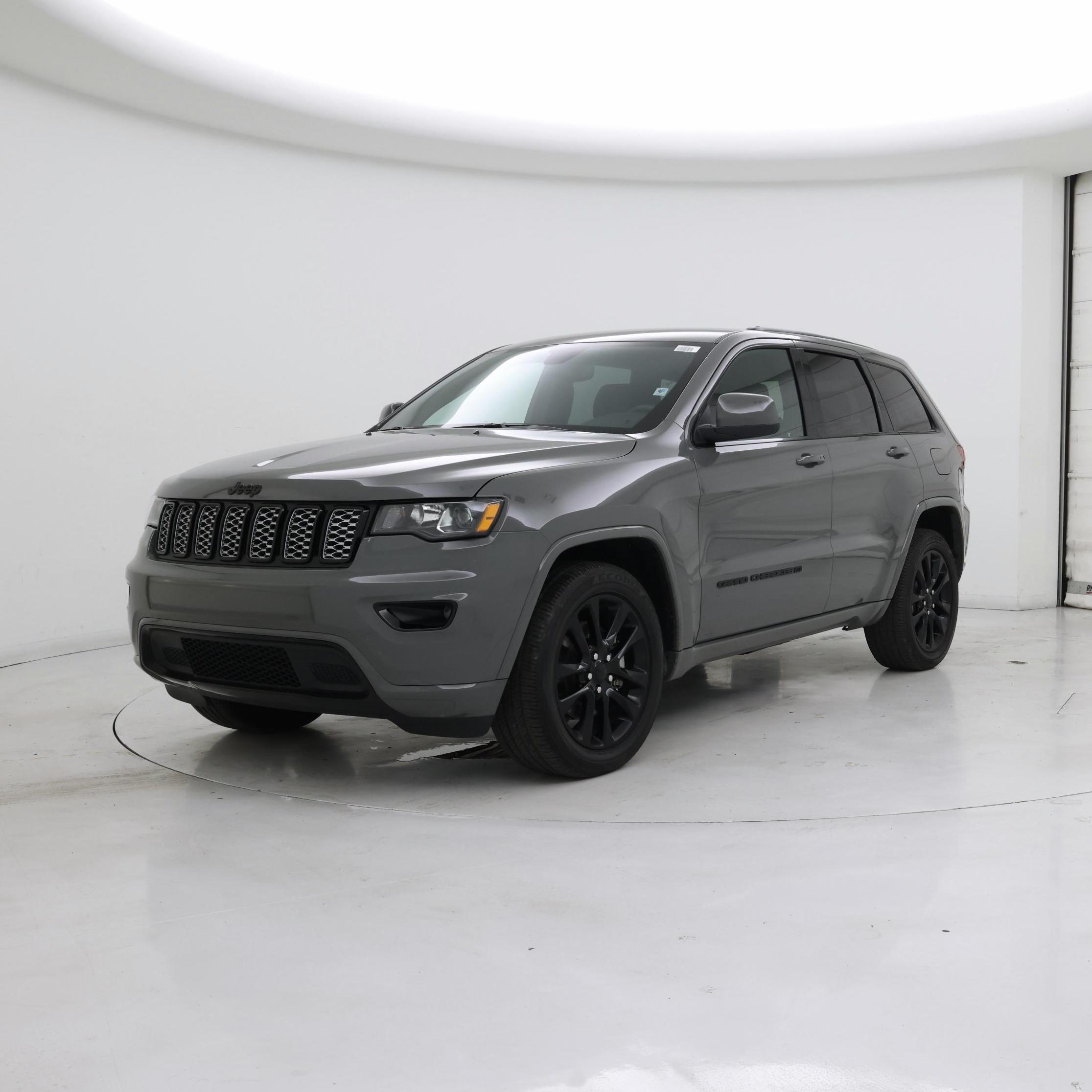 Thumbnail: 2022 Jeep Grand Cherokee - 4