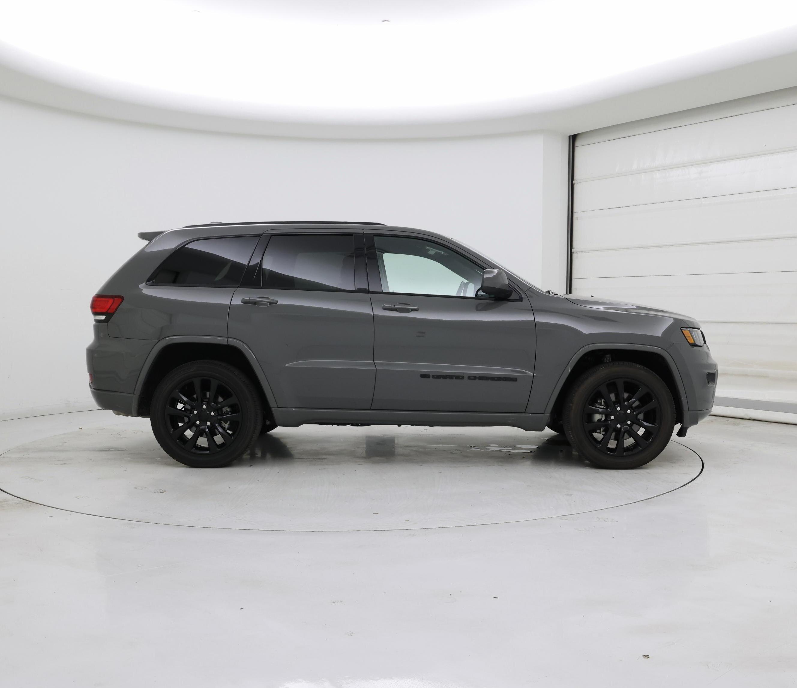 Thumbnail: 2022 Jeep Grand Cherokee - 7