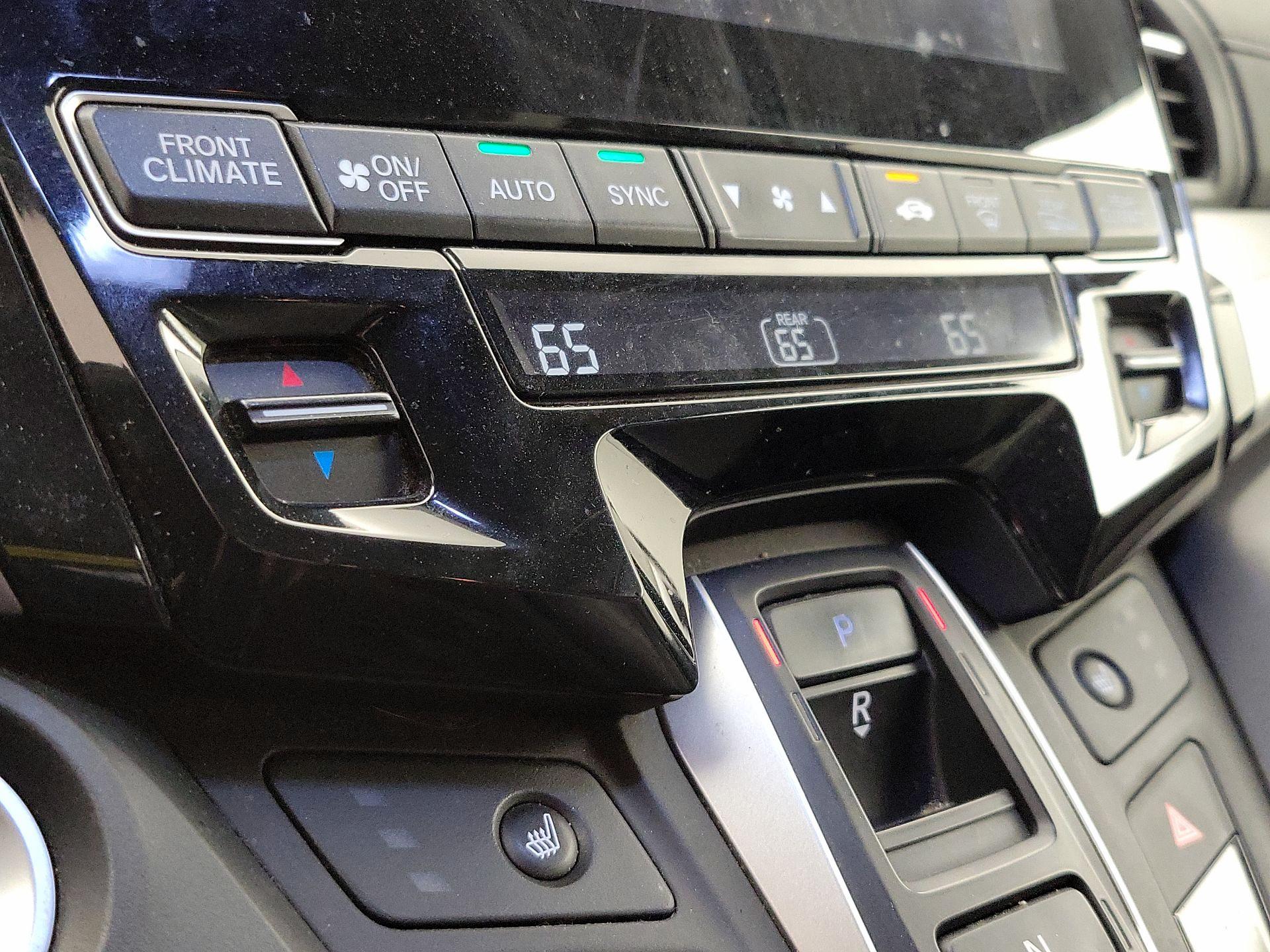 Thumbnail: 2019 Honda Odyssey - 16