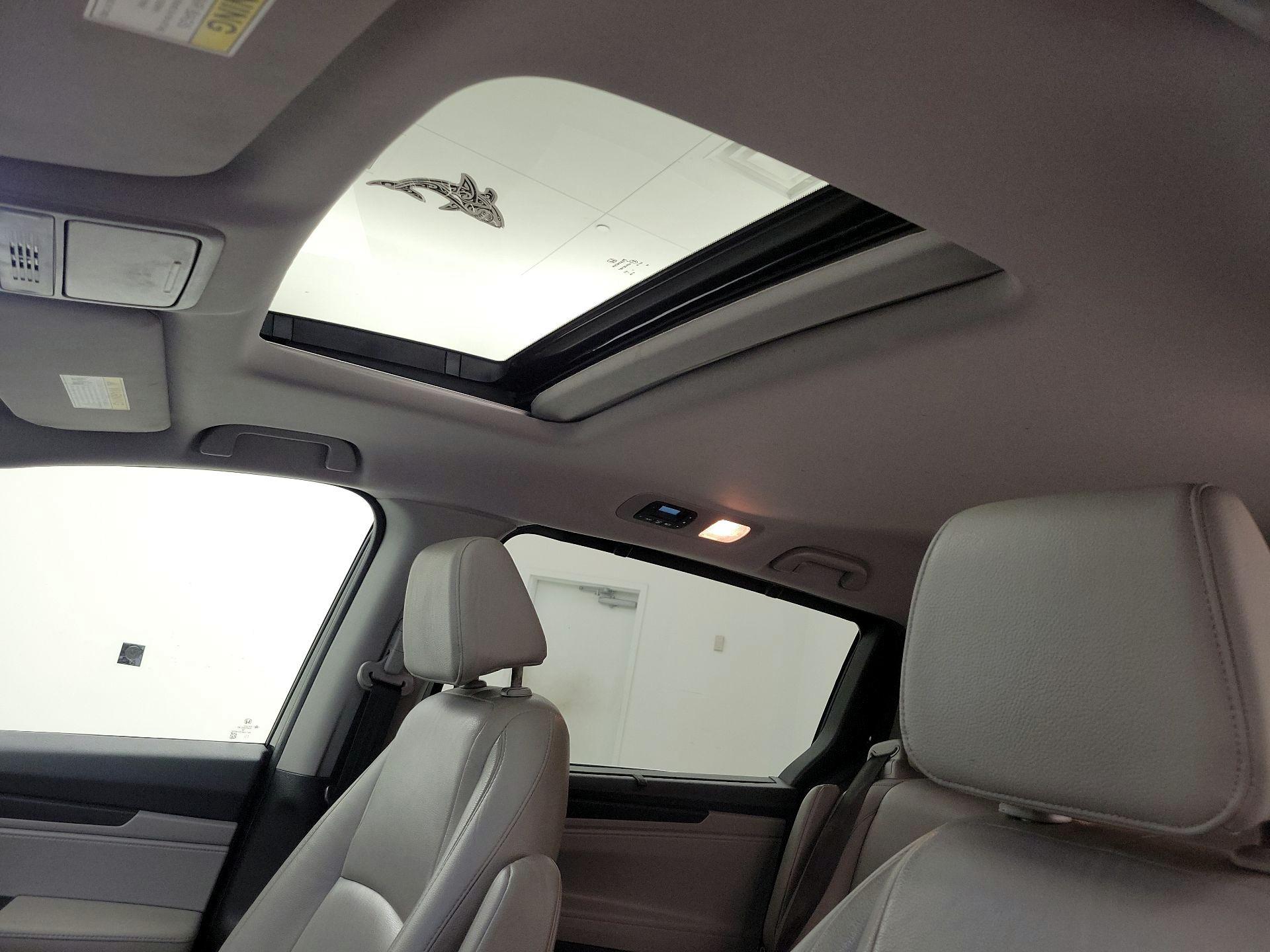 Thumbnail: 2019 Honda Odyssey - 19