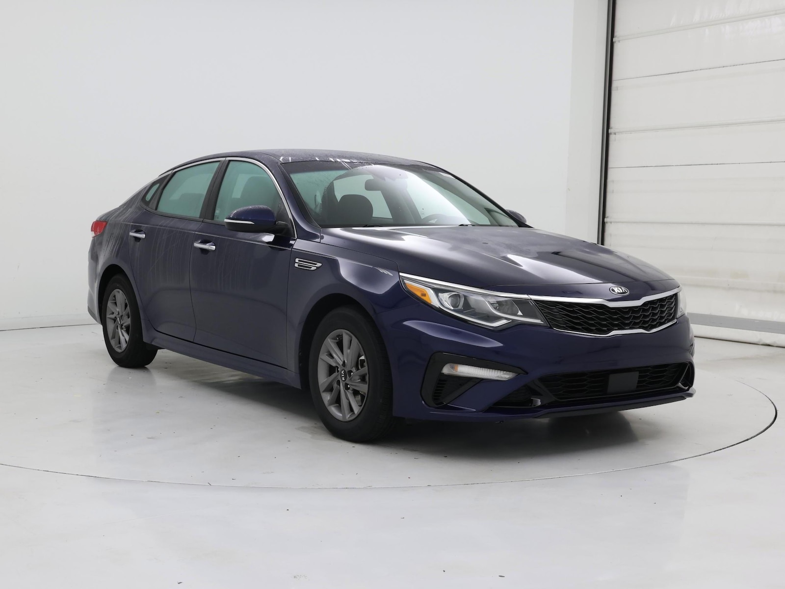 2020 Kia Optima LX - Photo 2