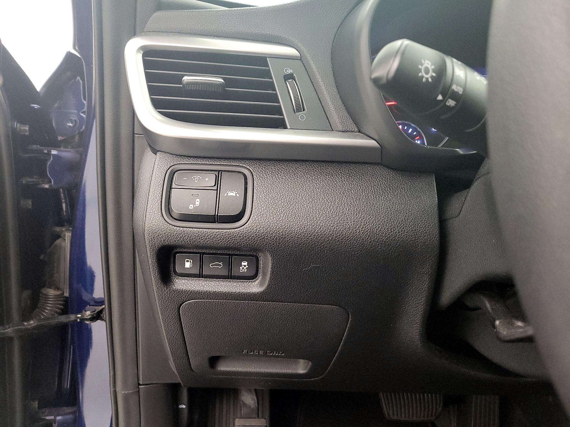 Thumbnail: 2020 Kia Optima - 13