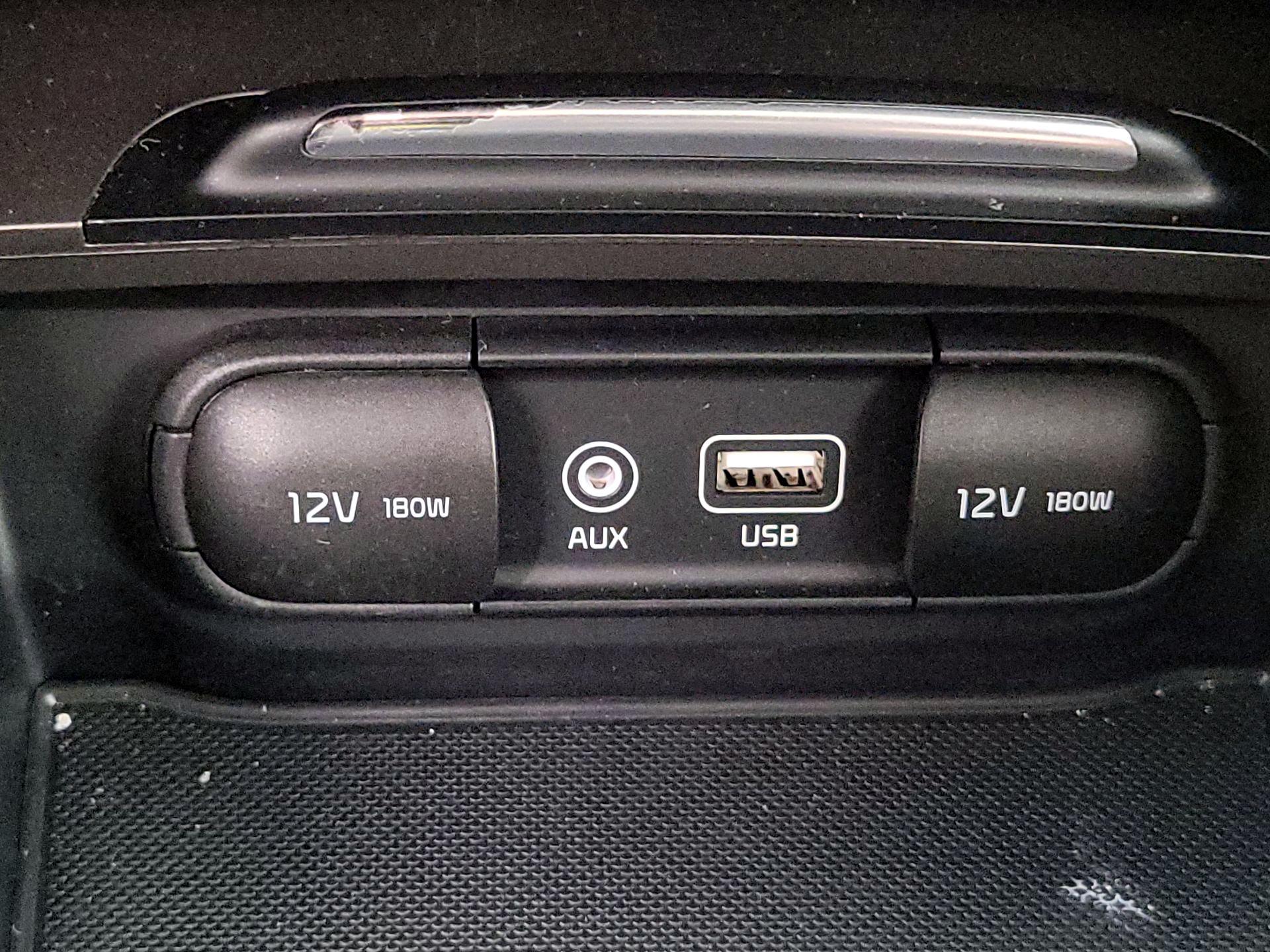 Thumbnail: 2020 Kia Optima - 18