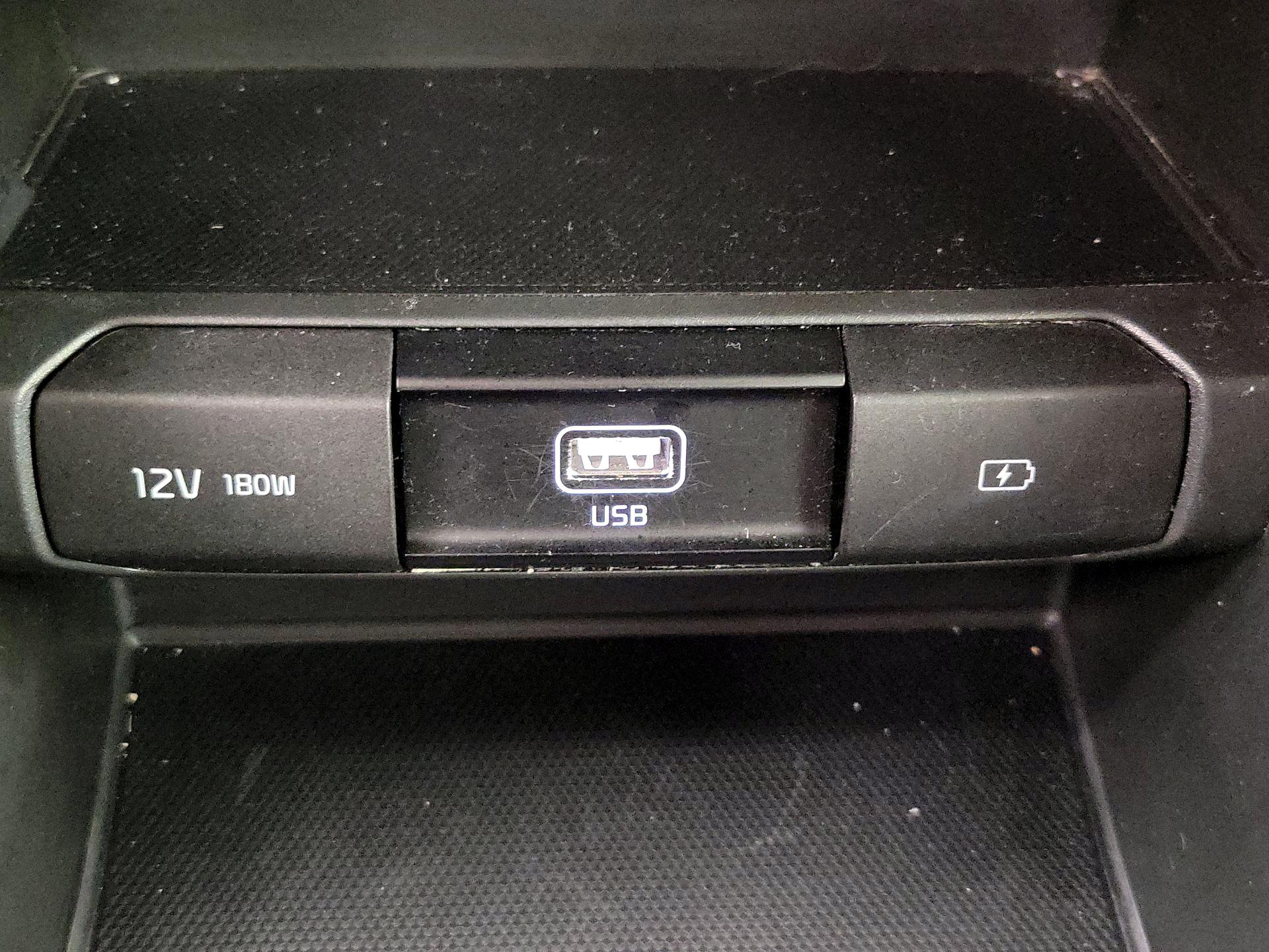 Thumbnail: 2020 Kia Telluride - 18