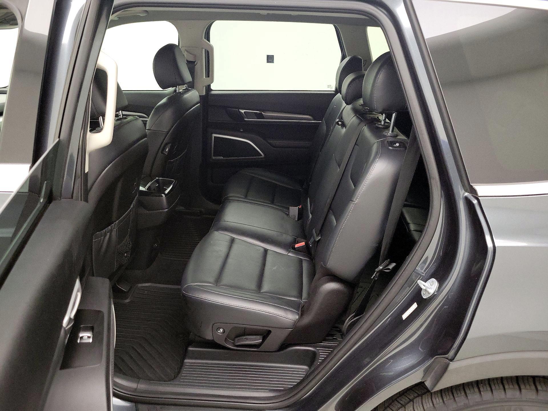 Thumbnail: 2020 Kia Telluride - 19