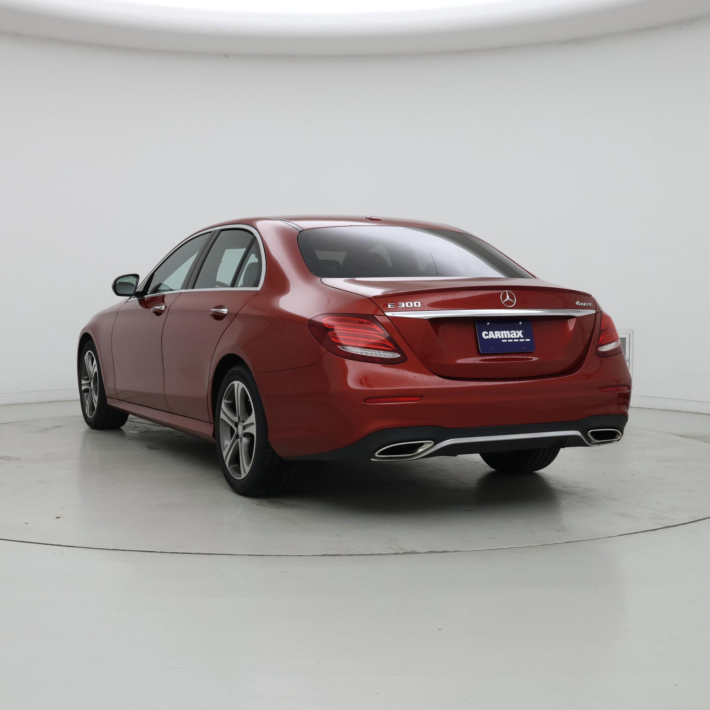 Thumbnail: 2017 Mercedes-Benz E-Class - 2