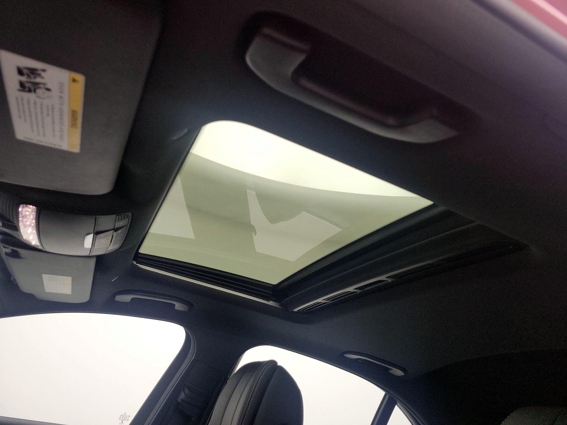 Thumbnail: 2017 Mercedes-Benz E-Class - 19