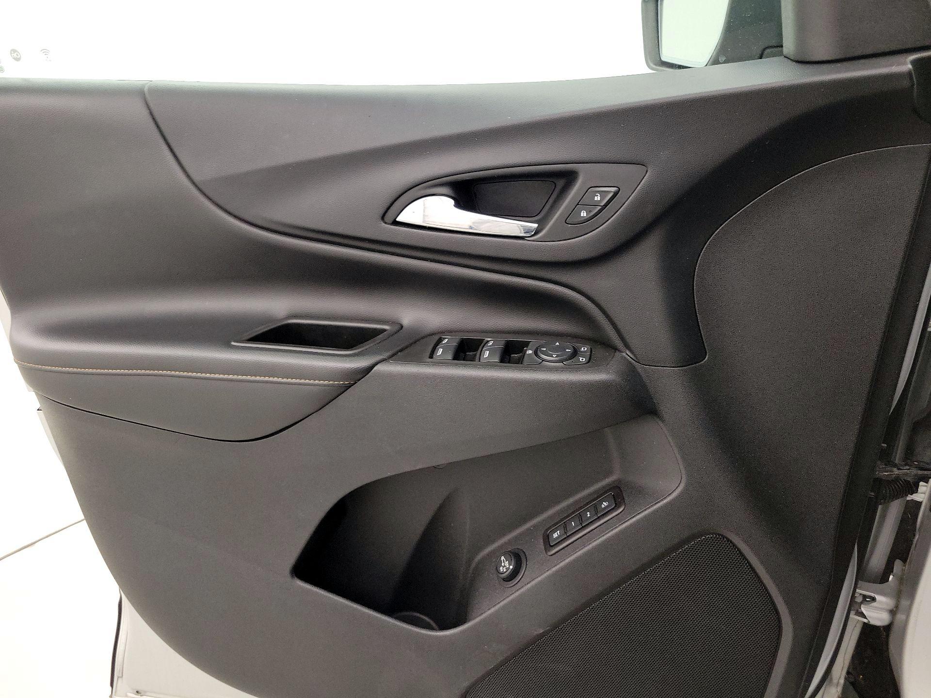 Thumbnail: 2020 Chevrolet Equinox - 12