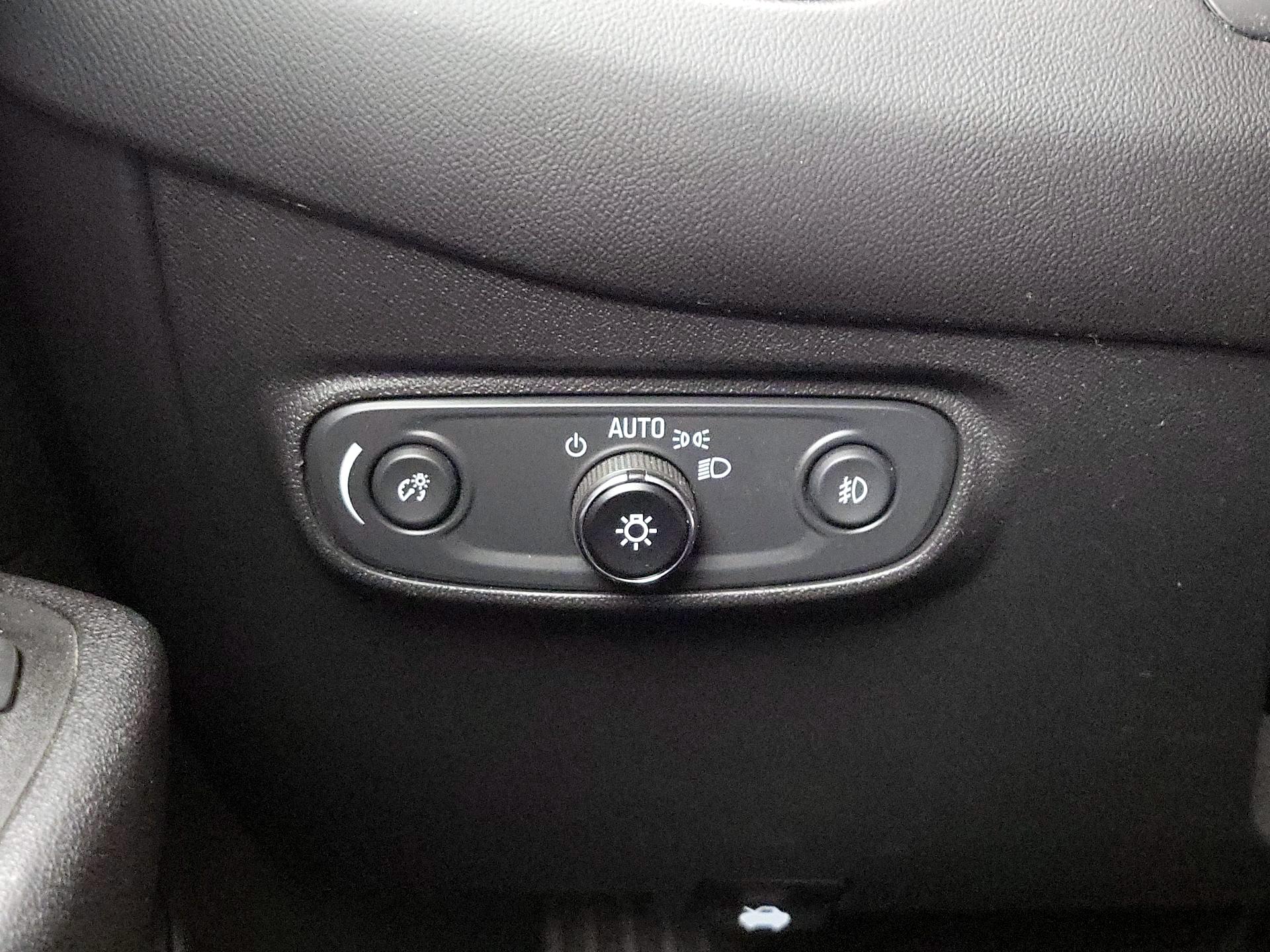 Thumbnail: 2020 Chevrolet Equinox - 13