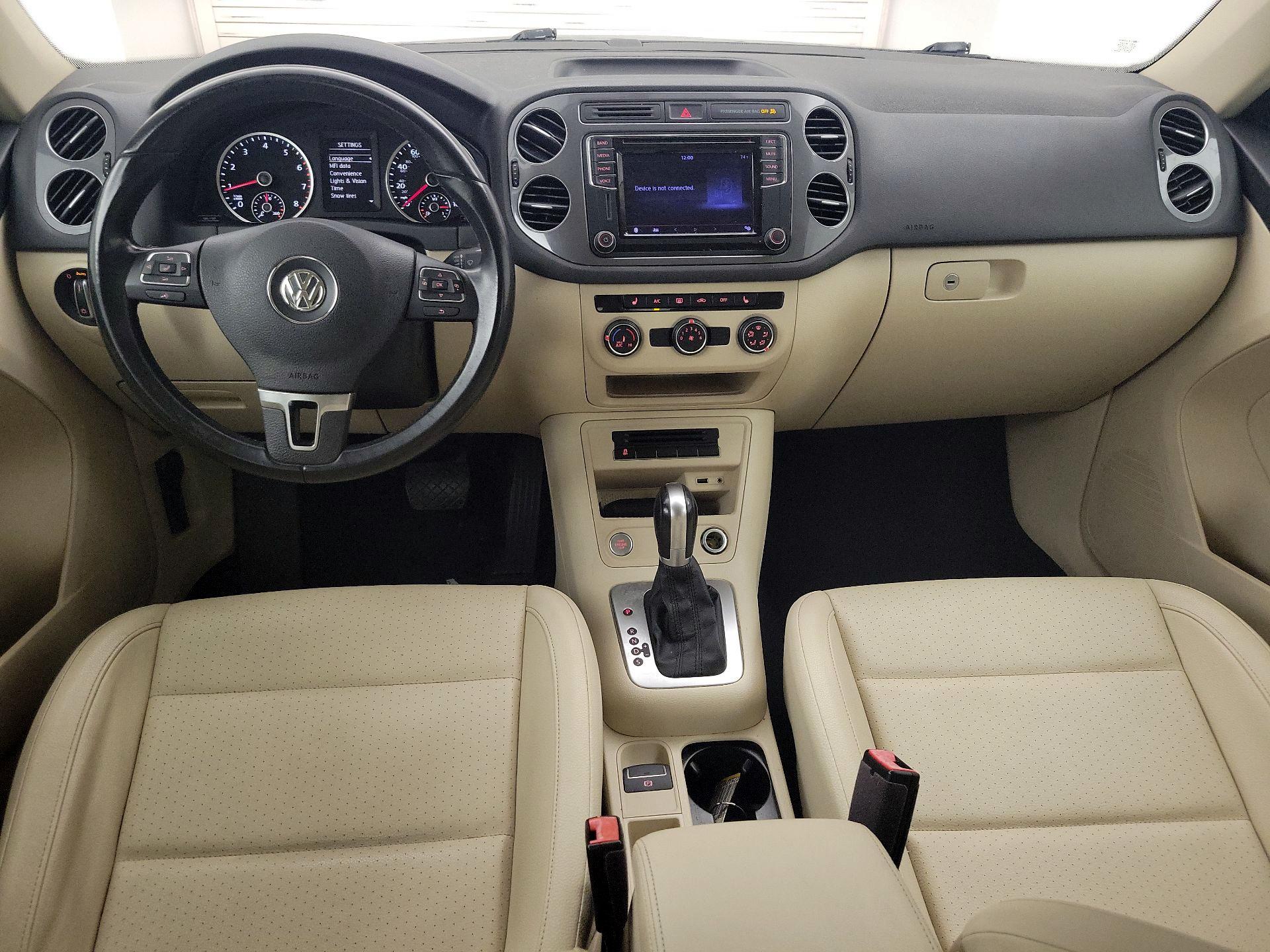Thumbnail: 2017 Volkswagen Tiguan - 9