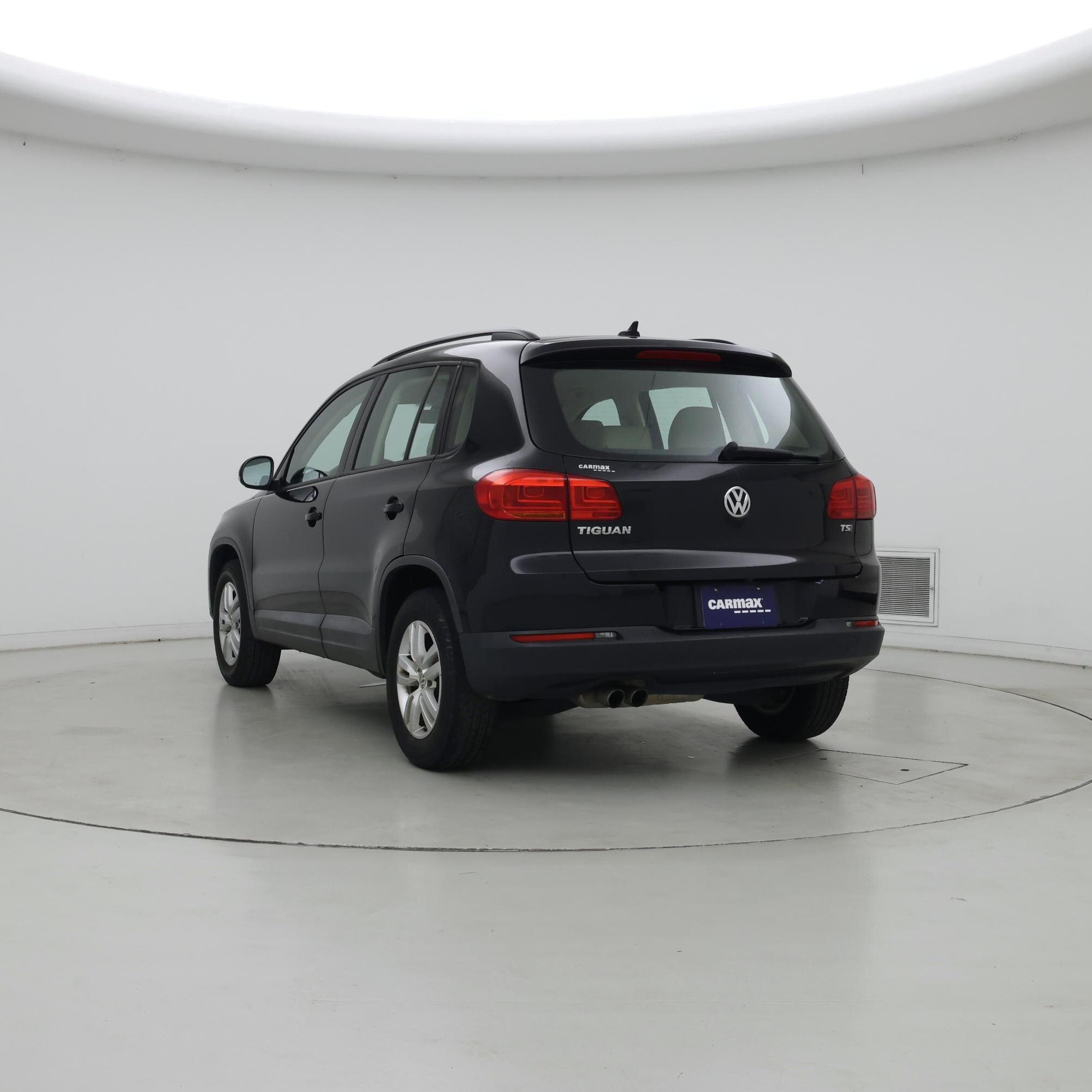 Thumbnail: 2017 Volkswagen Tiguan - 2