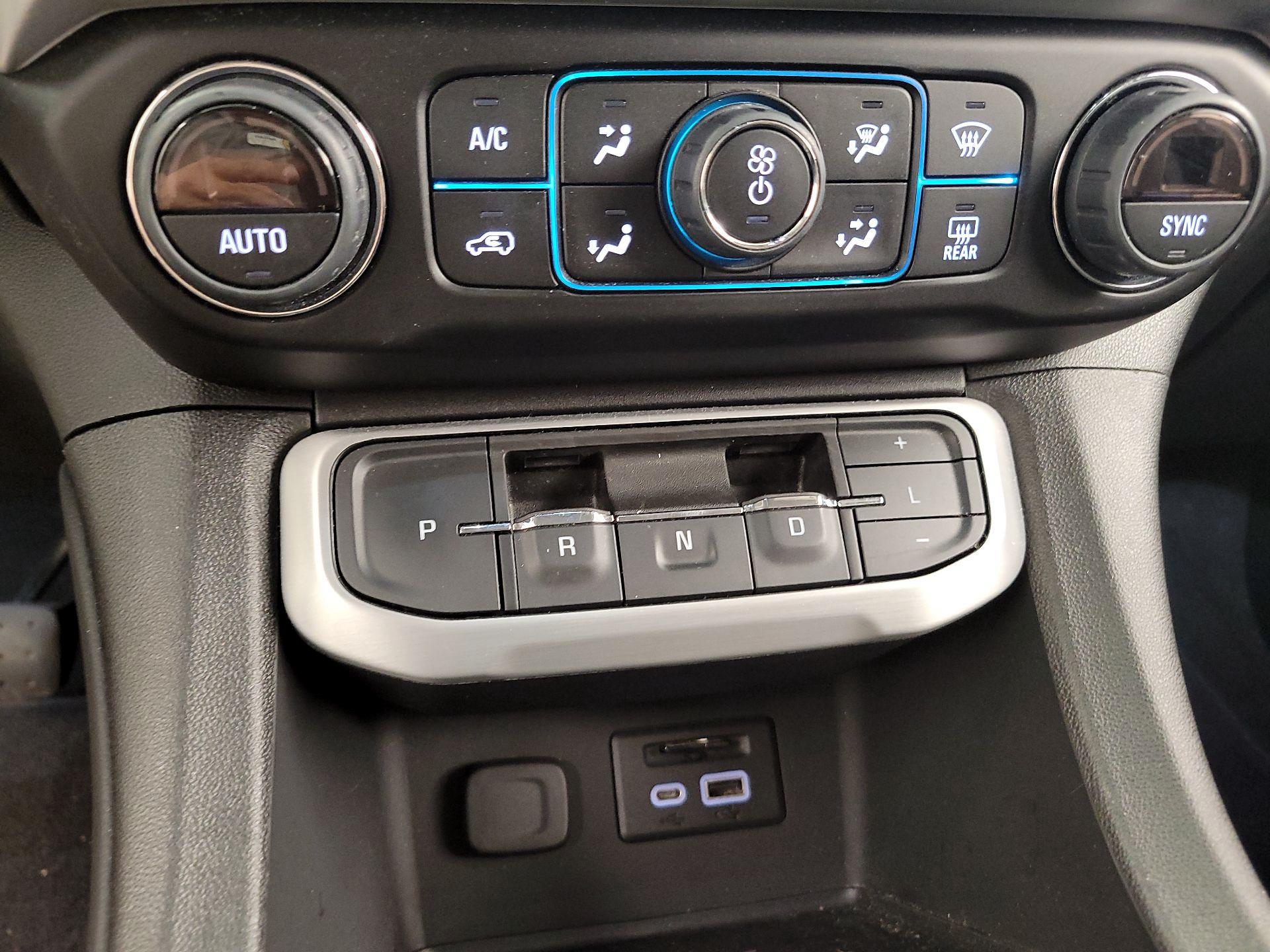 Thumbnail: 2023 GMC Acadia - 18