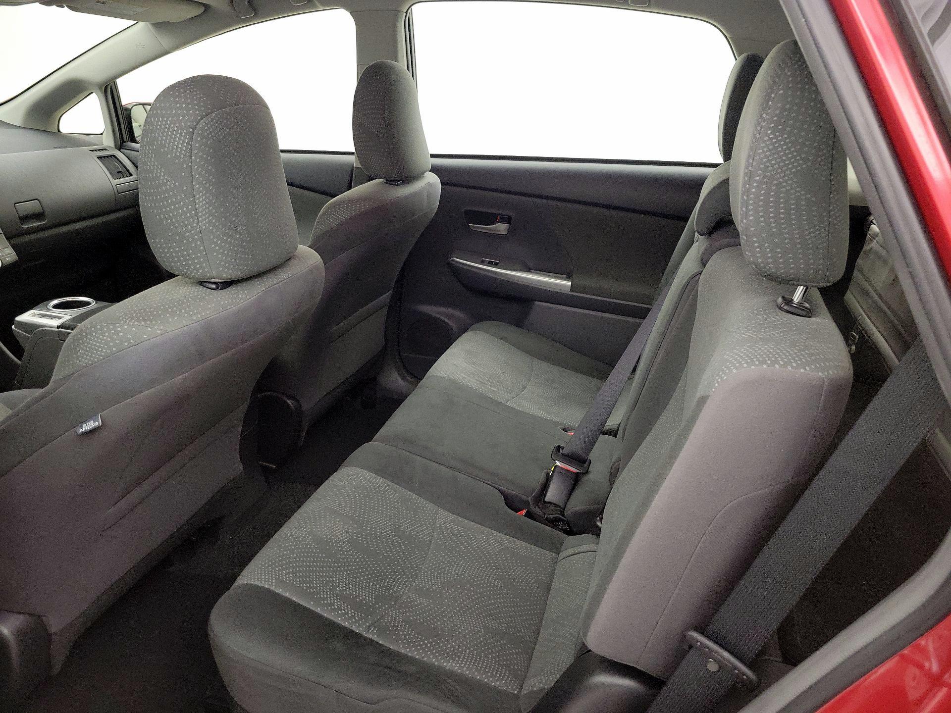 Thumbnail: 2014 Toyota Prius v - 19