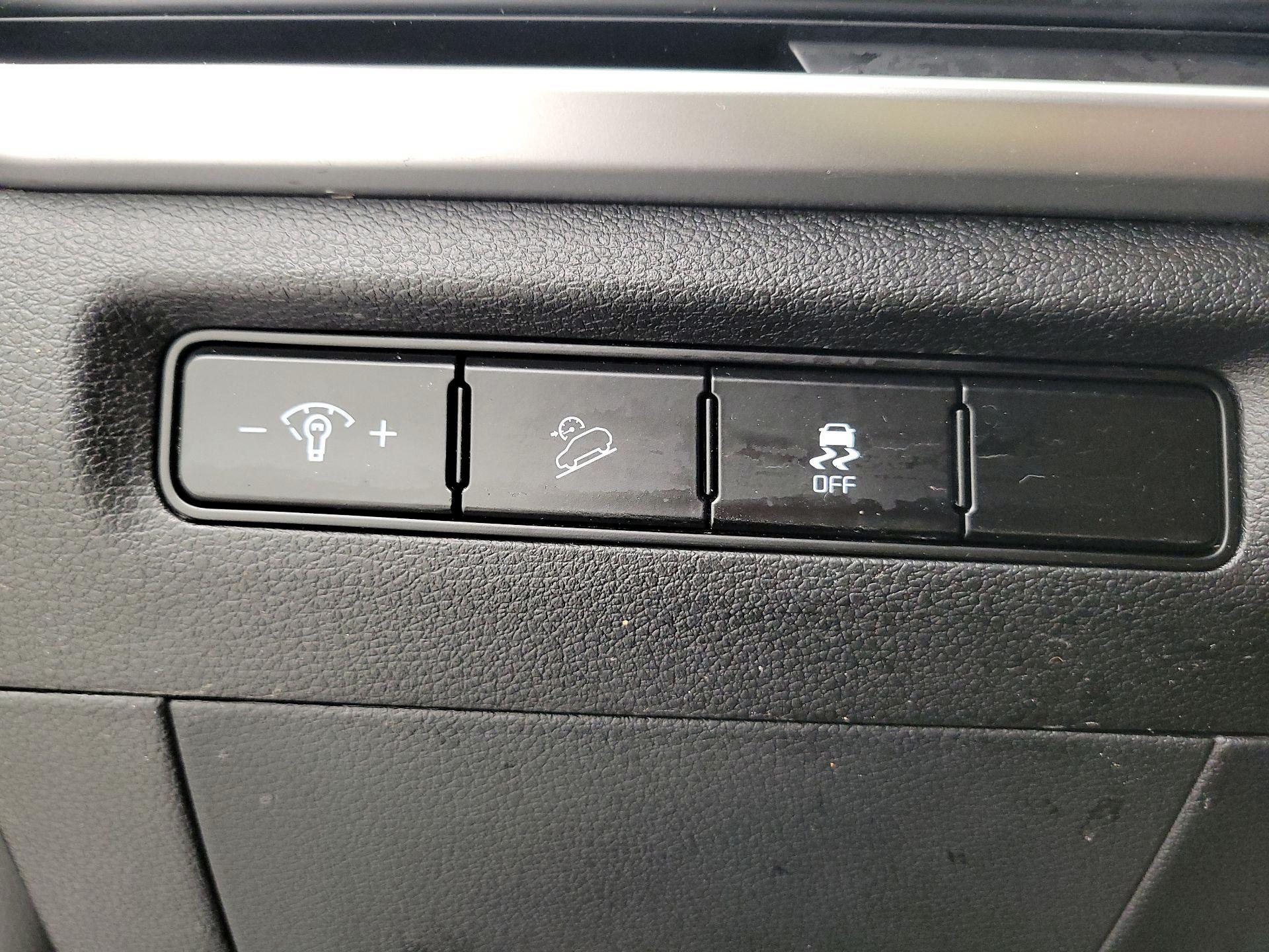 Thumbnail: 2023 Kia Telluride - 13