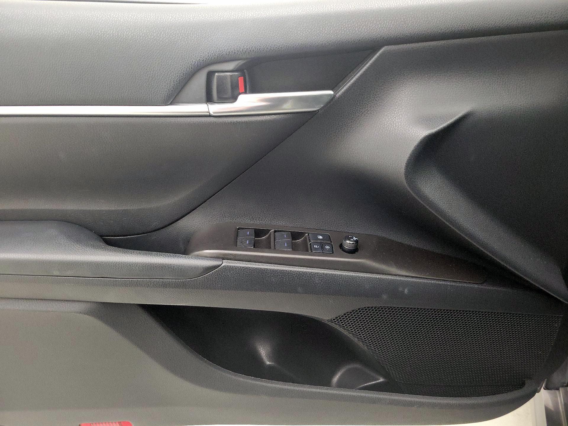 Thumbnail: 2021 Toyota Camry - 12