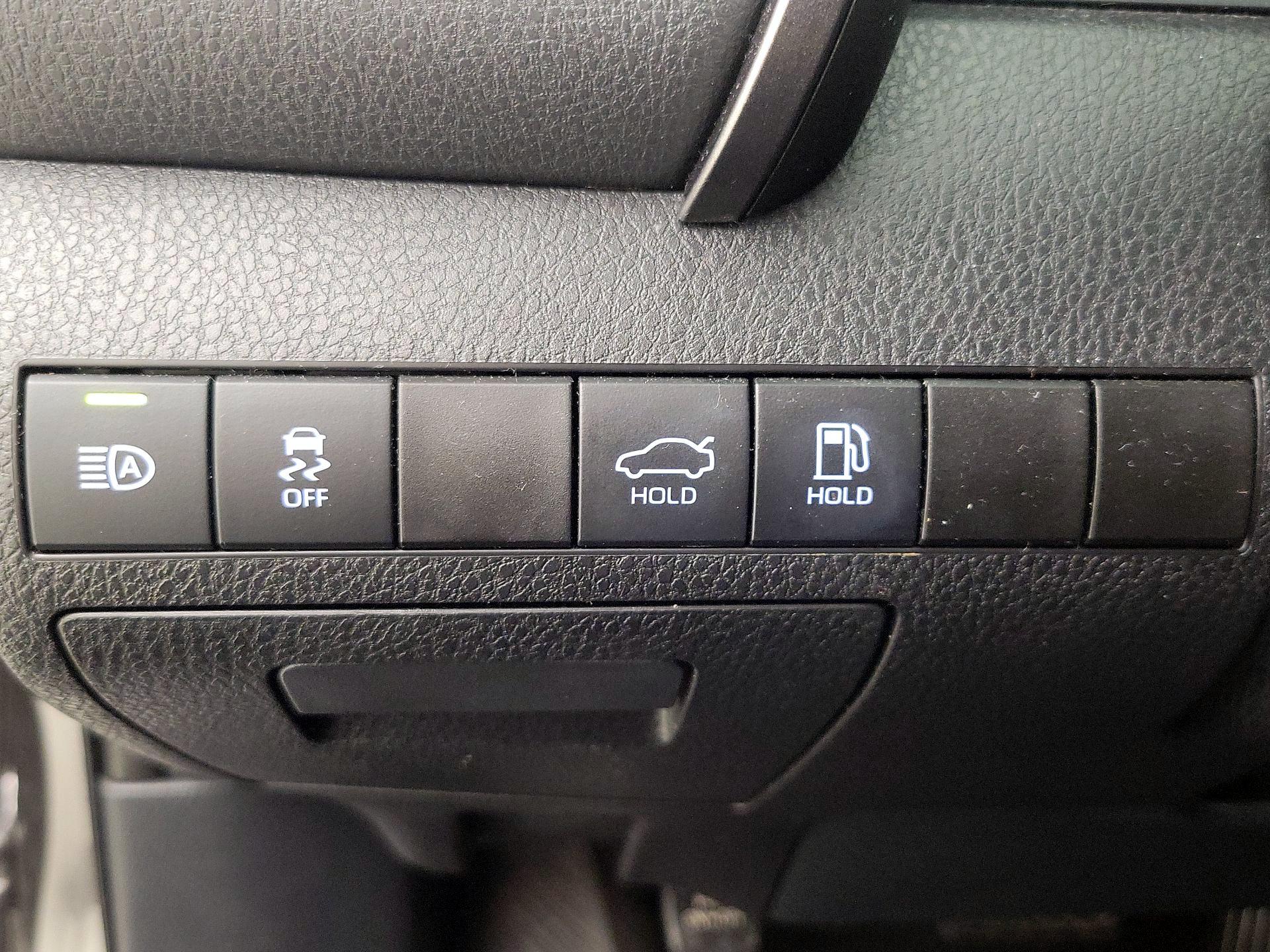 Thumbnail: 2021 Toyota Camry - 13