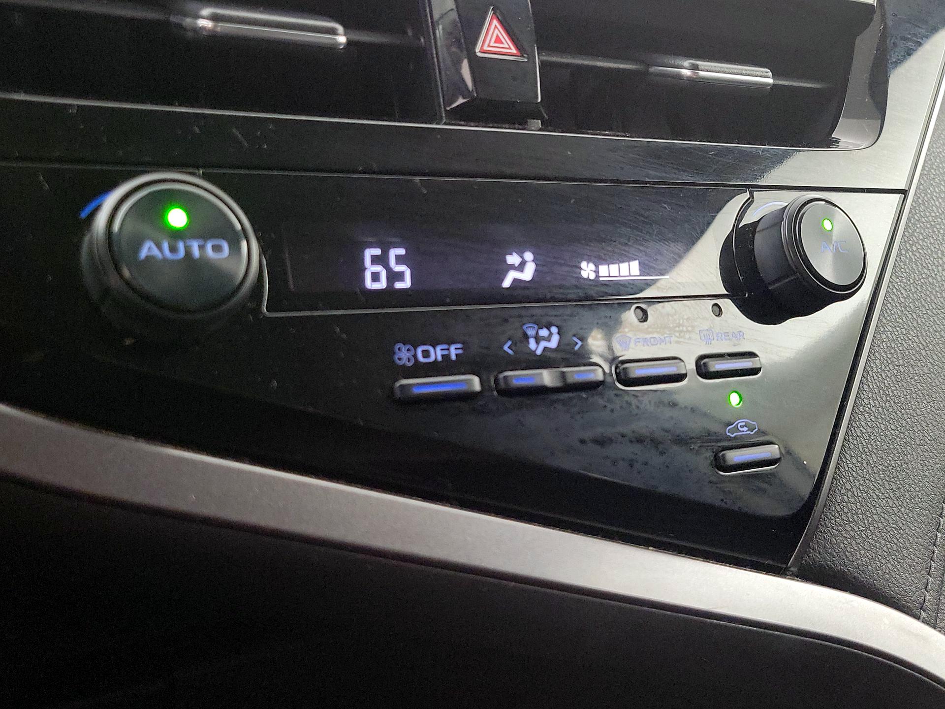 Thumbnail: 2021 Toyota Camry - 16