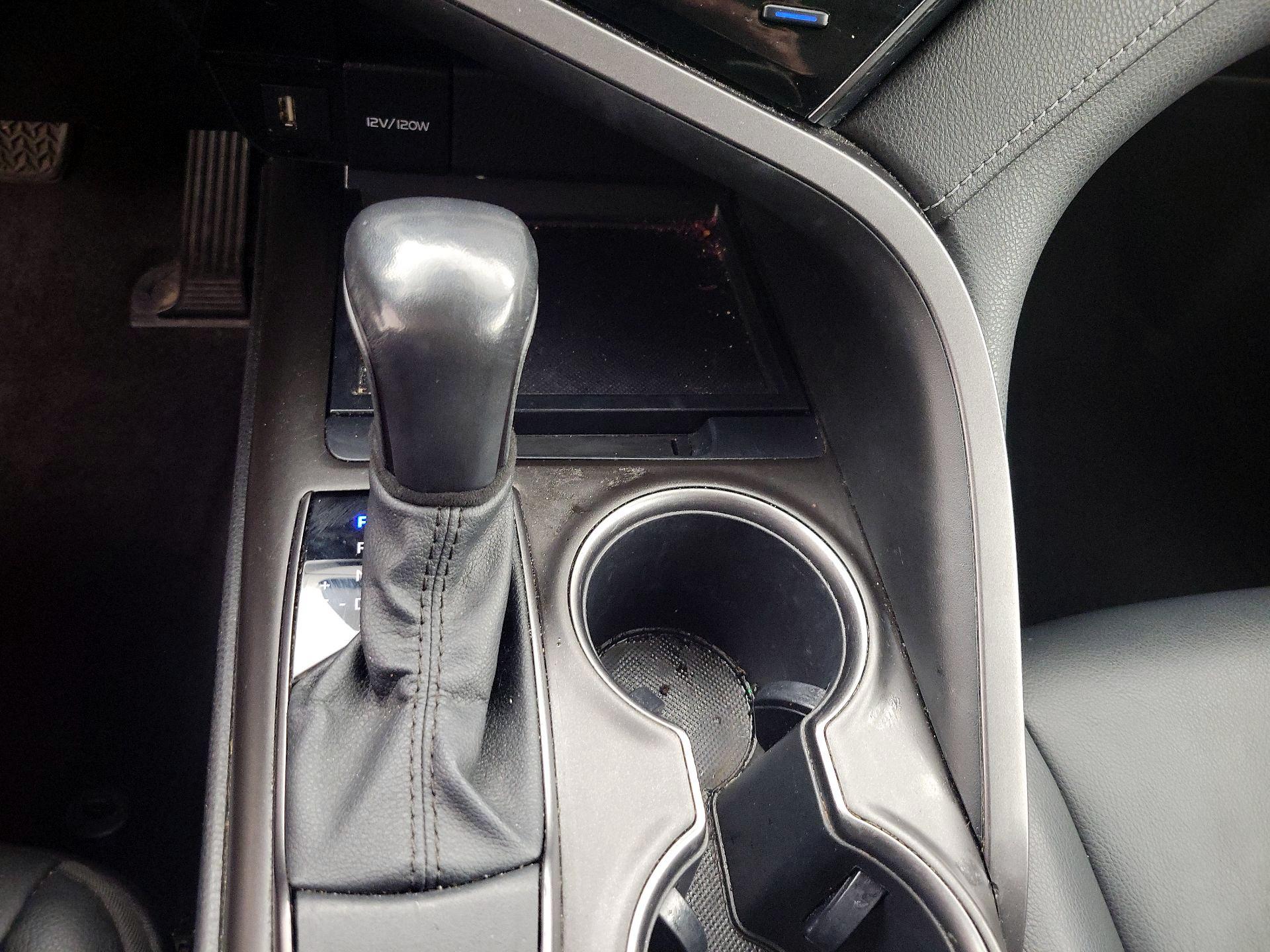 Thumbnail: 2021 Toyota Camry - 17