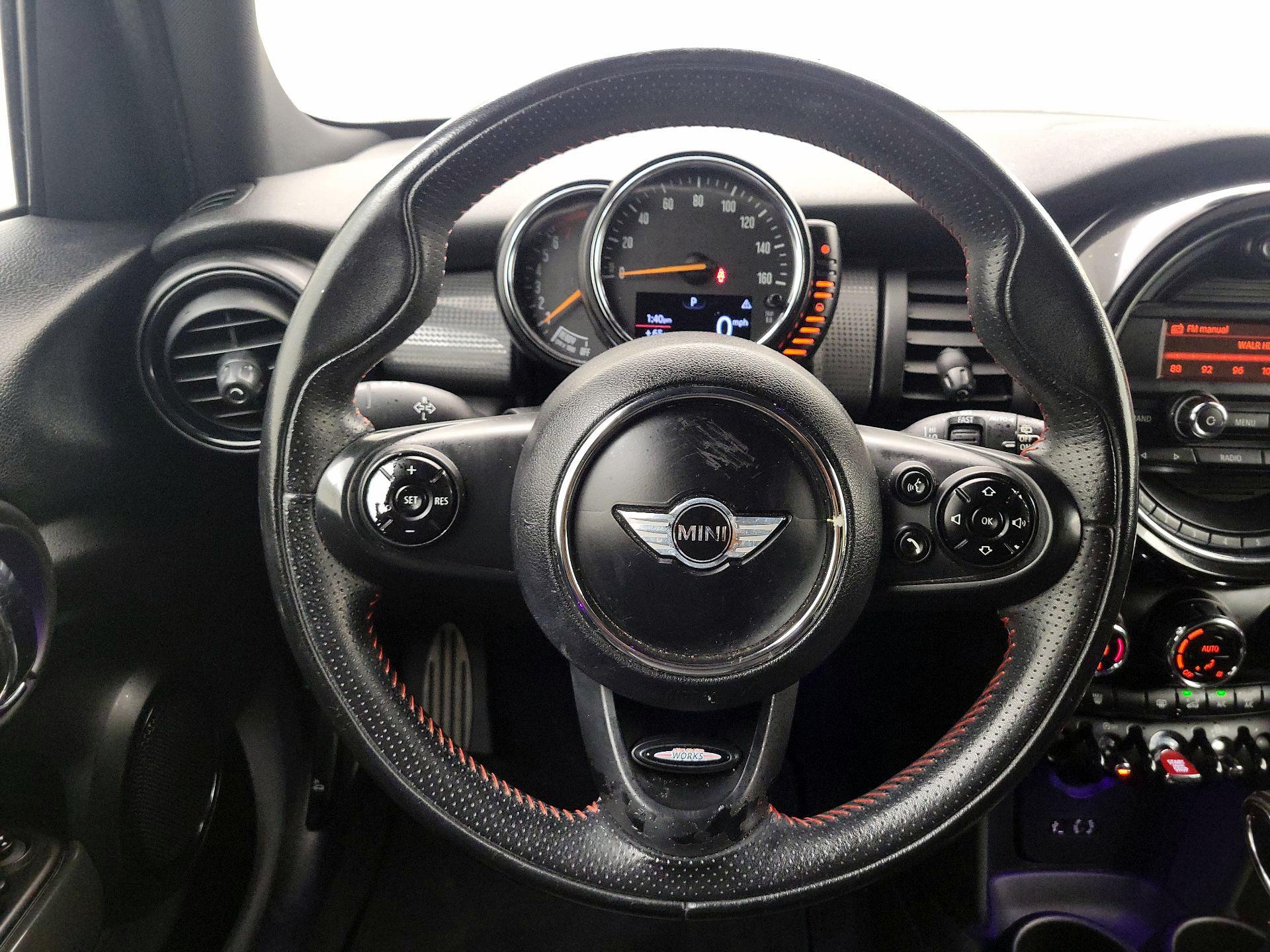 Thumbnail: 2015 MINI Cooper Hardtop - 10