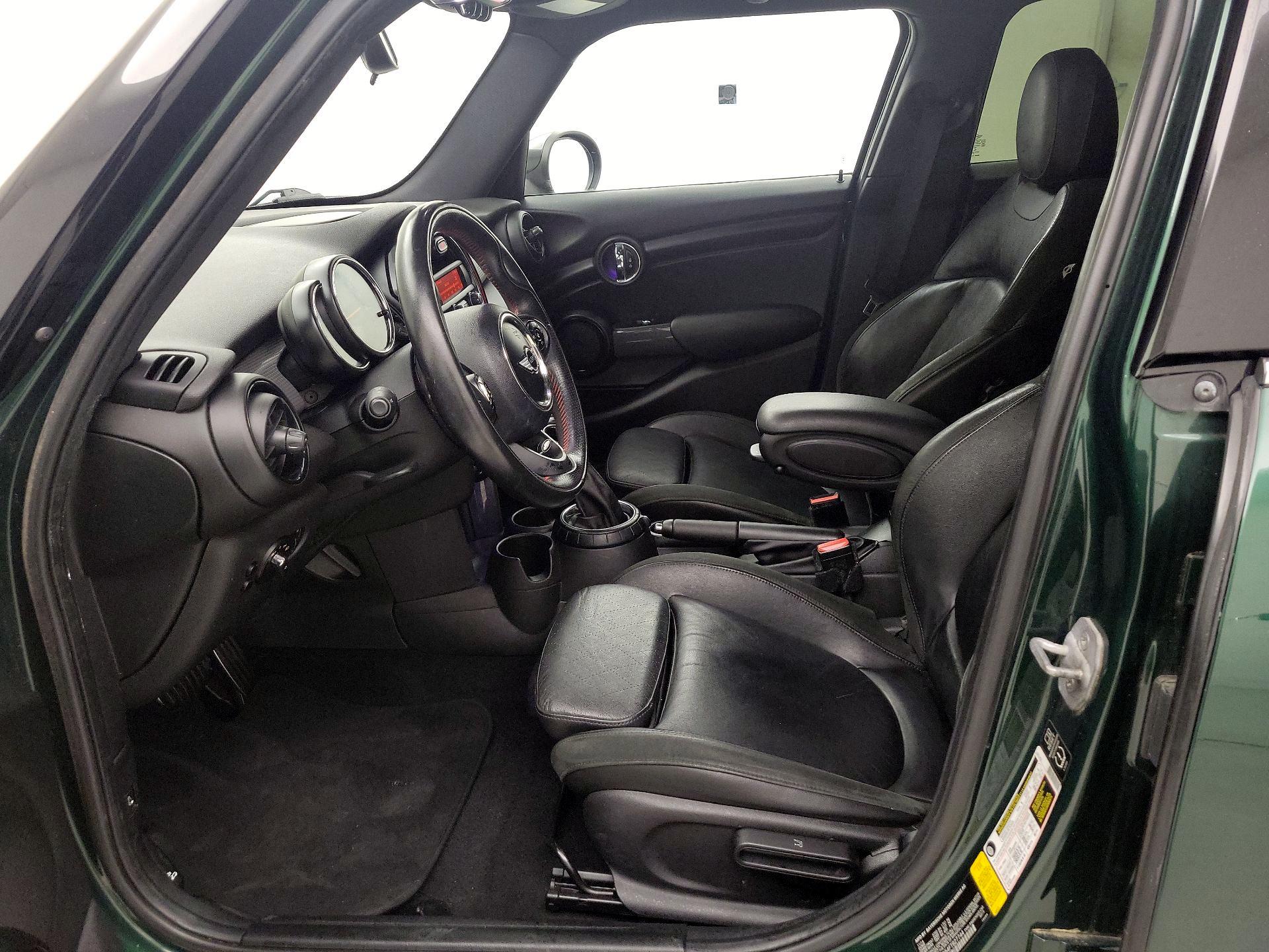 Thumbnail: 2015 MINI Cooper Hardtop - 11
