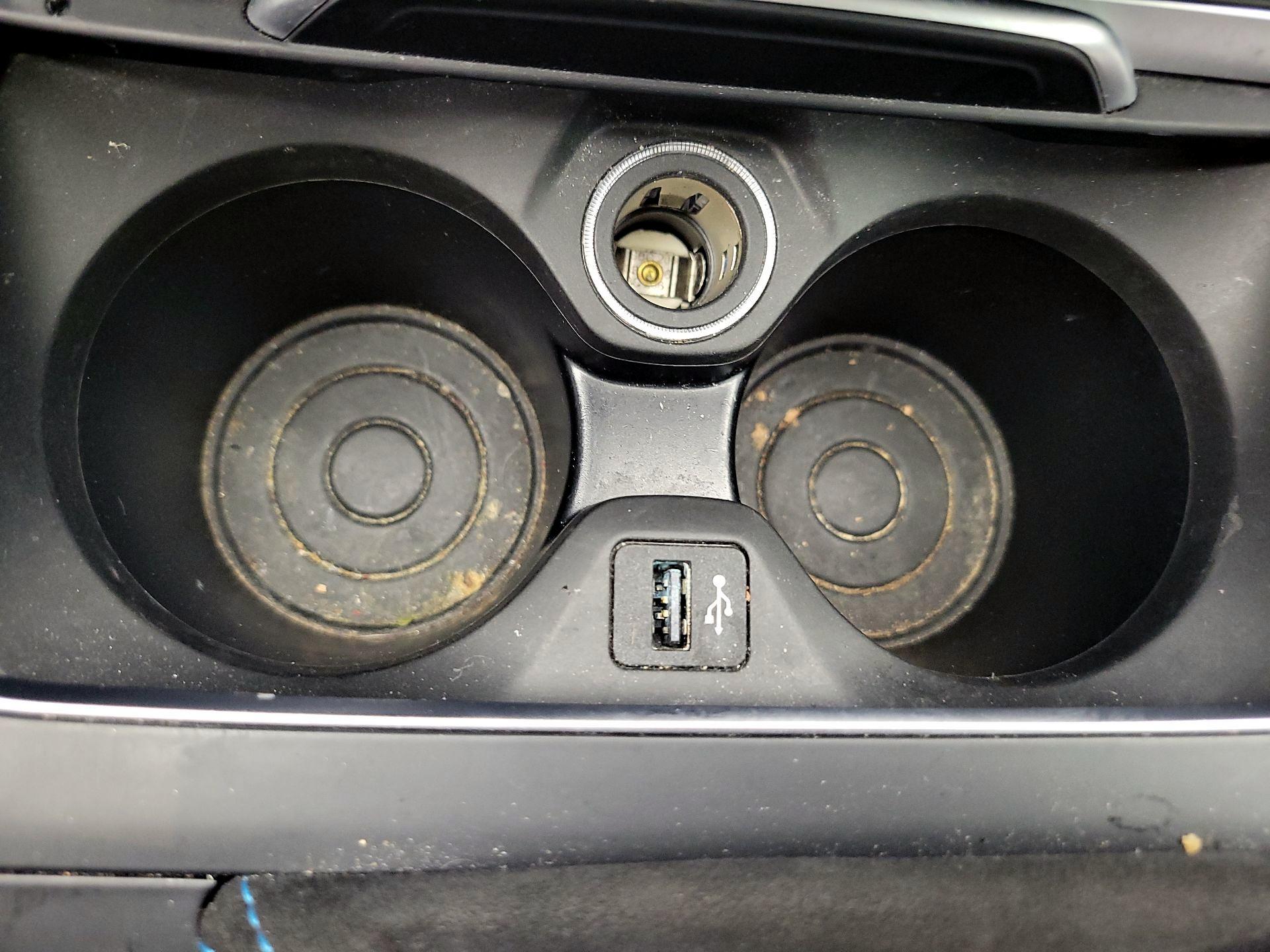 Thumbnail: 2020 BMW M2 - 19