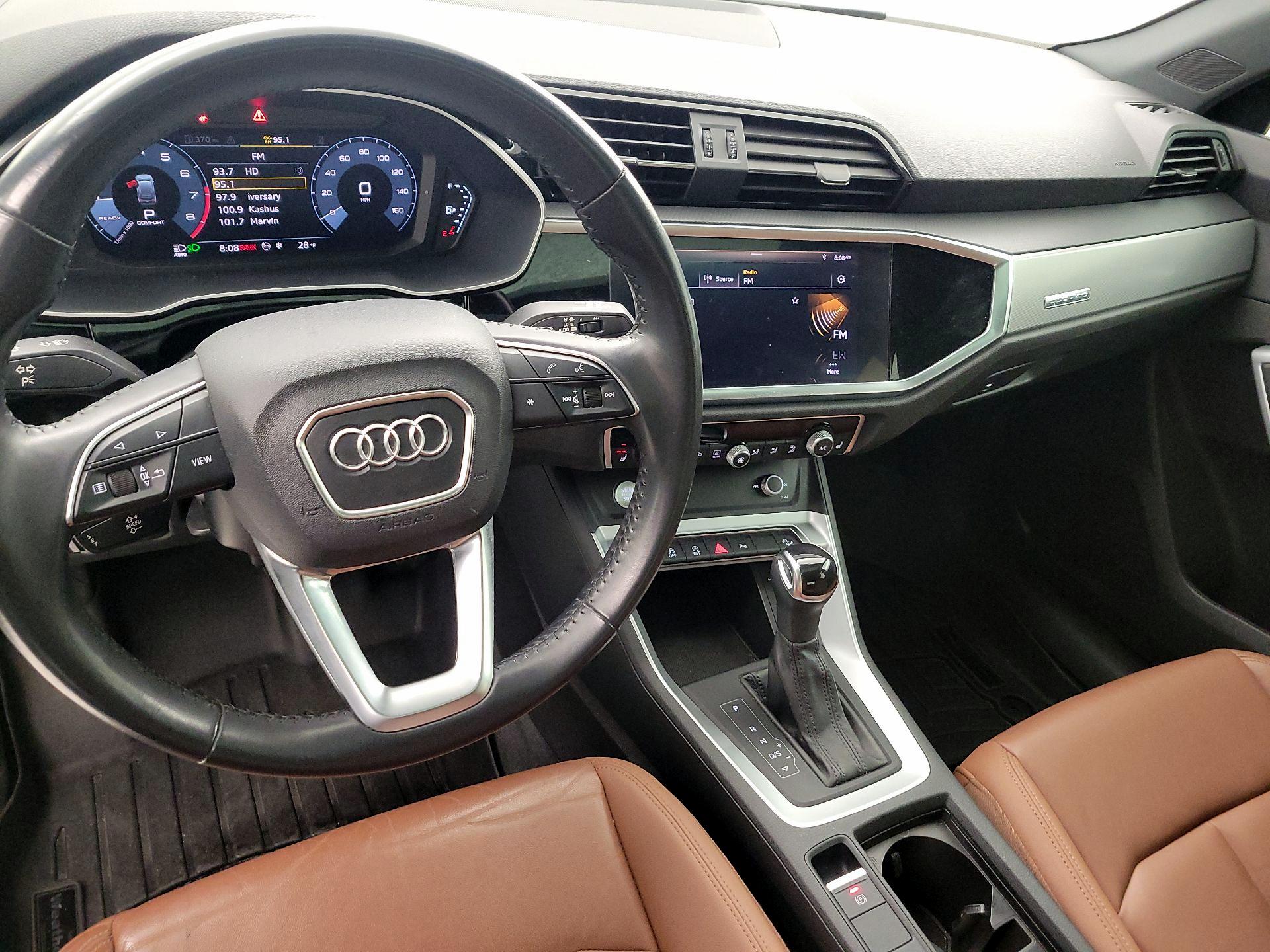 Thumbnail: 2020 Audi Q3 - 9