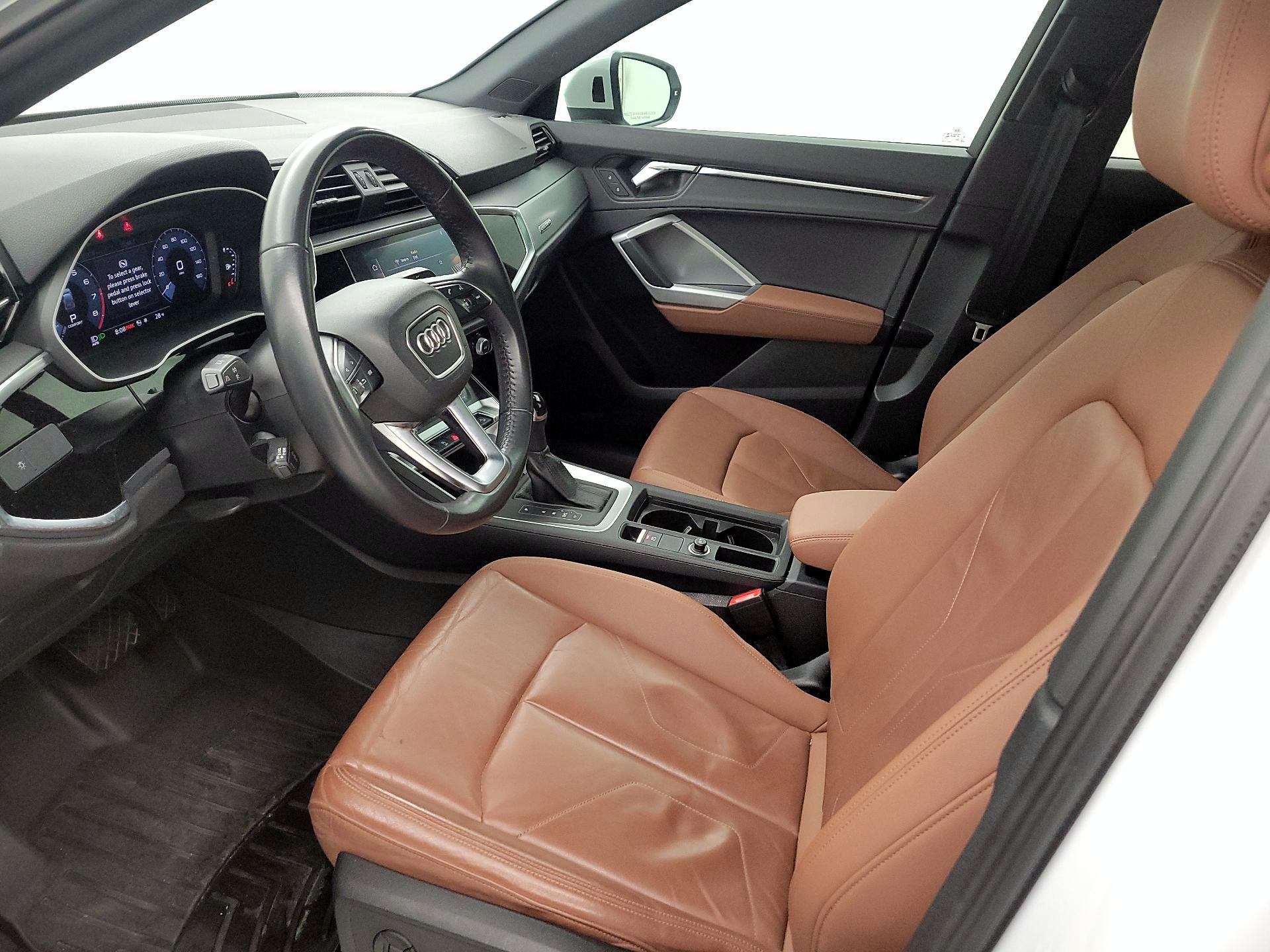 Thumbnail: 2020 Audi Q3 - 11