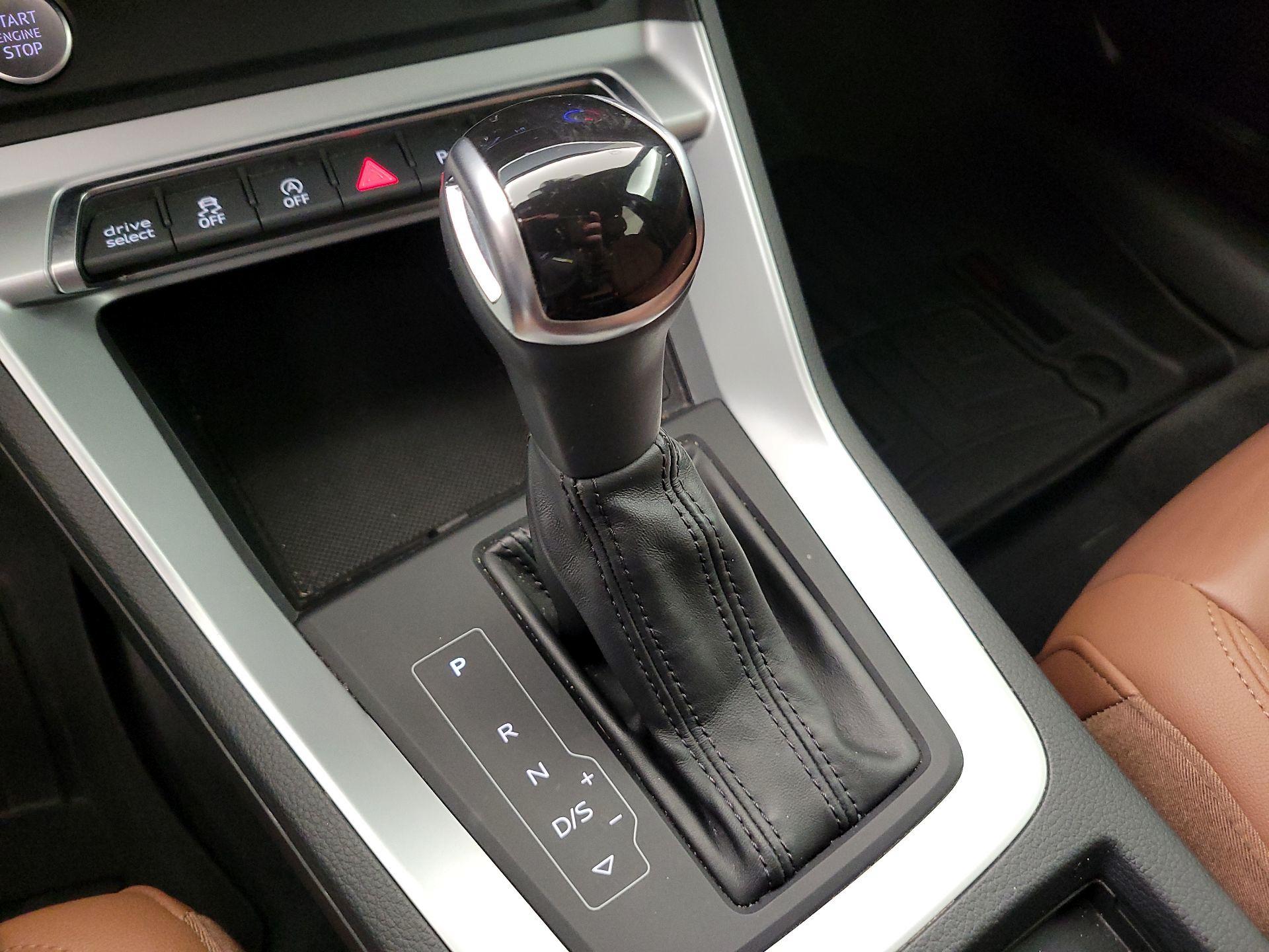 Thumbnail: 2020 Audi Q3 - 17