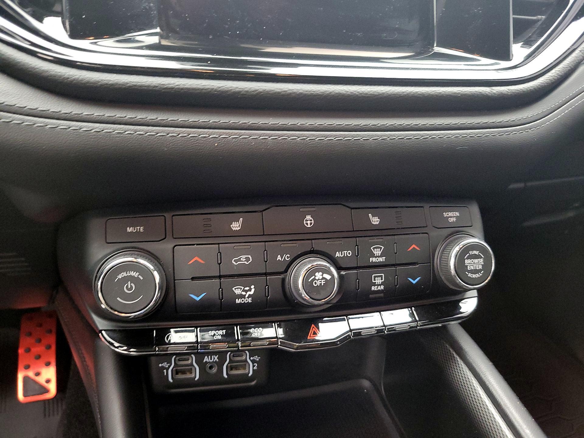 Thumbnail: 2021 Dodge Durango - 16