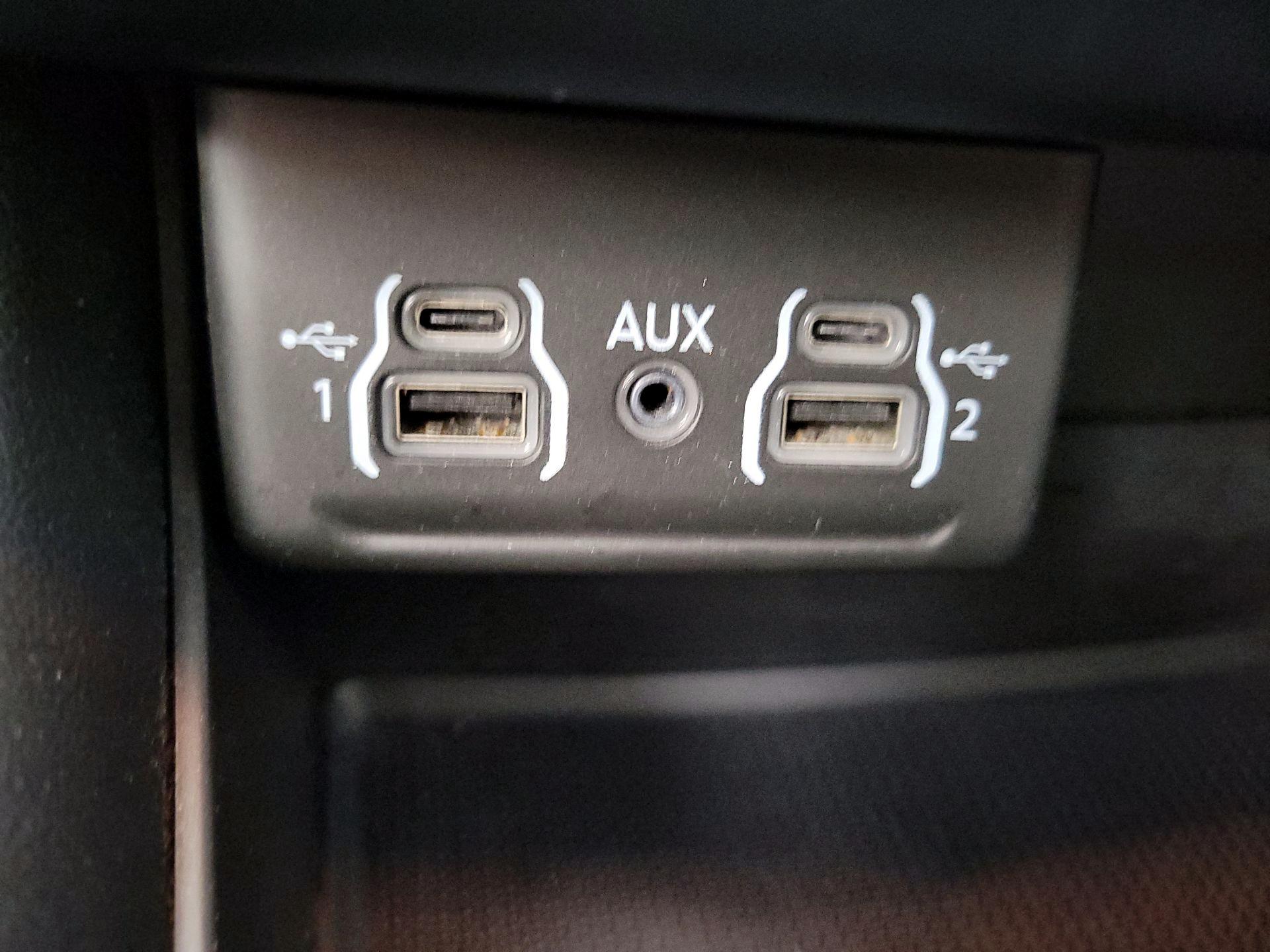 Thumbnail: 2021 Dodge Durango - 18