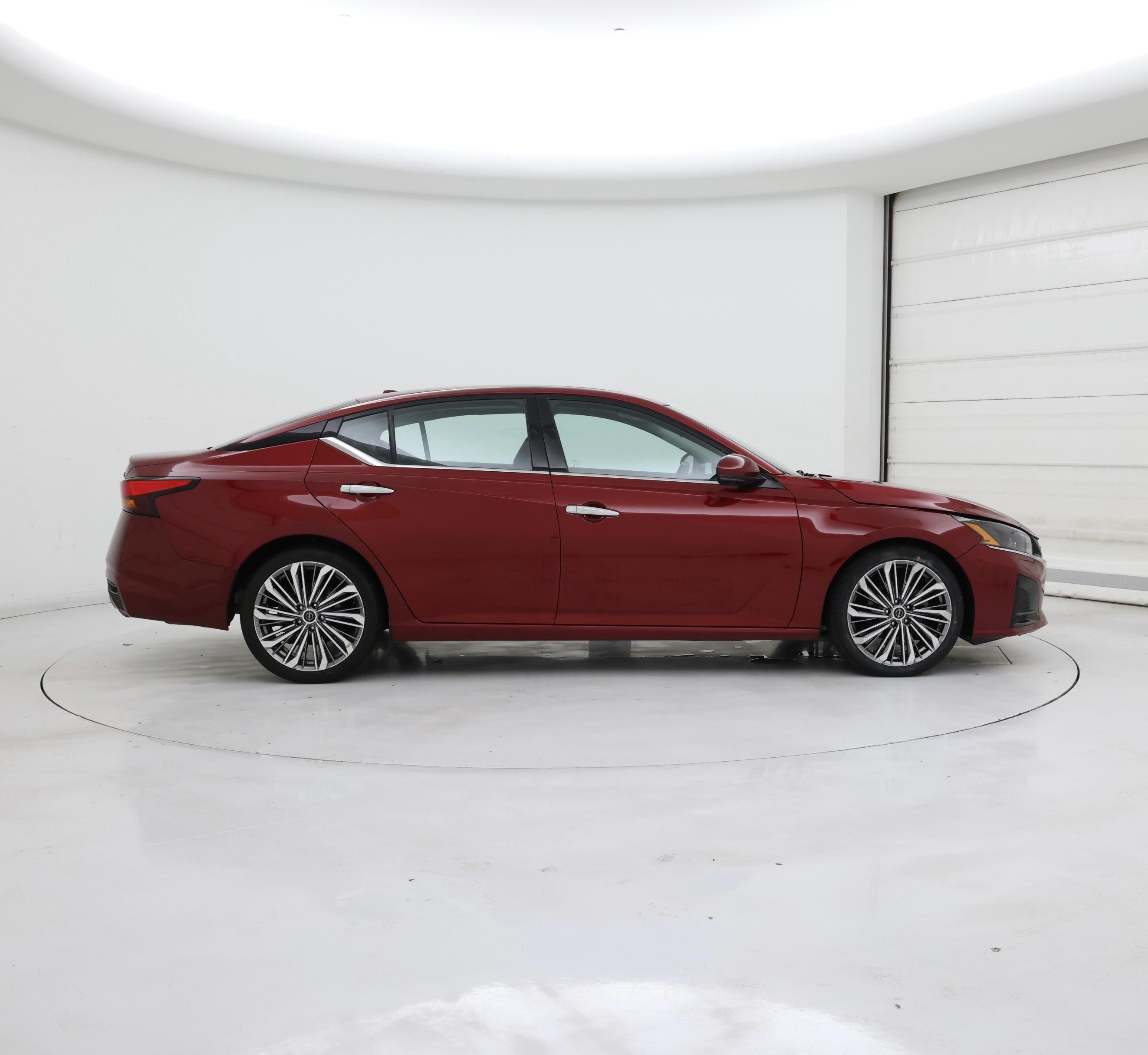 Thumbnail: 2023 Nissan Altima - 7