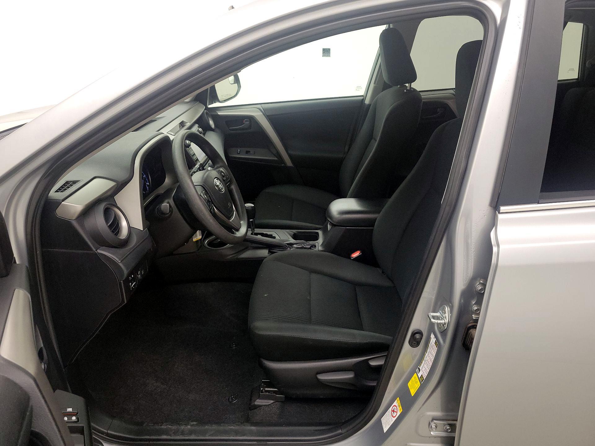 Thumbnail: 2018 Toyota RAV4 - 11