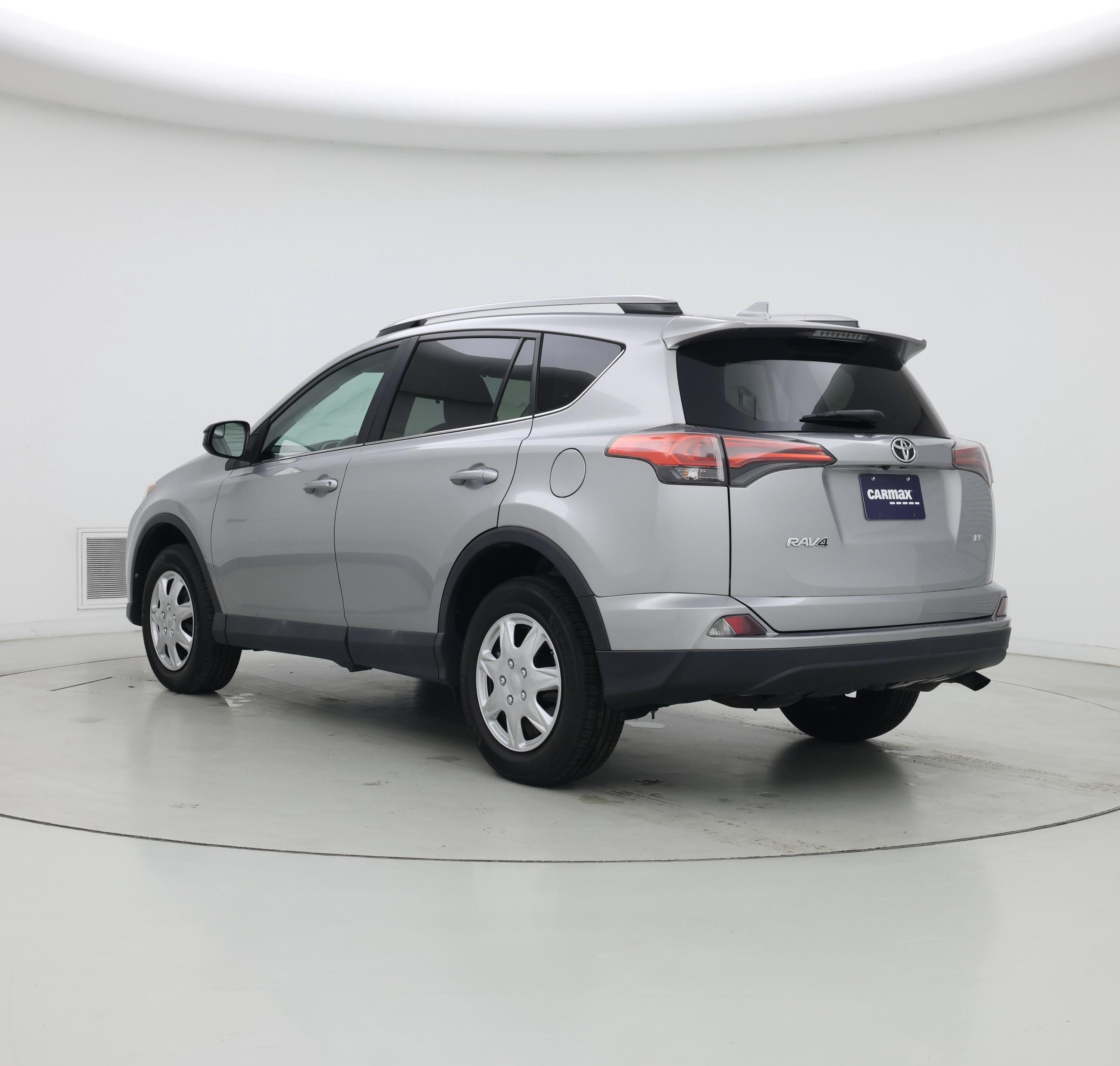 Thumbnail: 2018 Toyota RAV4 - 2