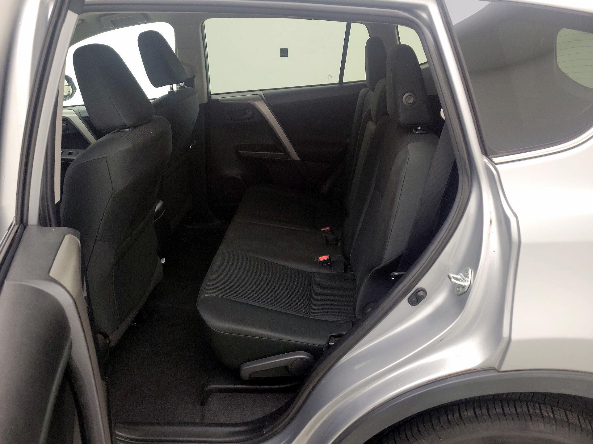 Thumbnail: 2018 Toyota RAV4 - 19