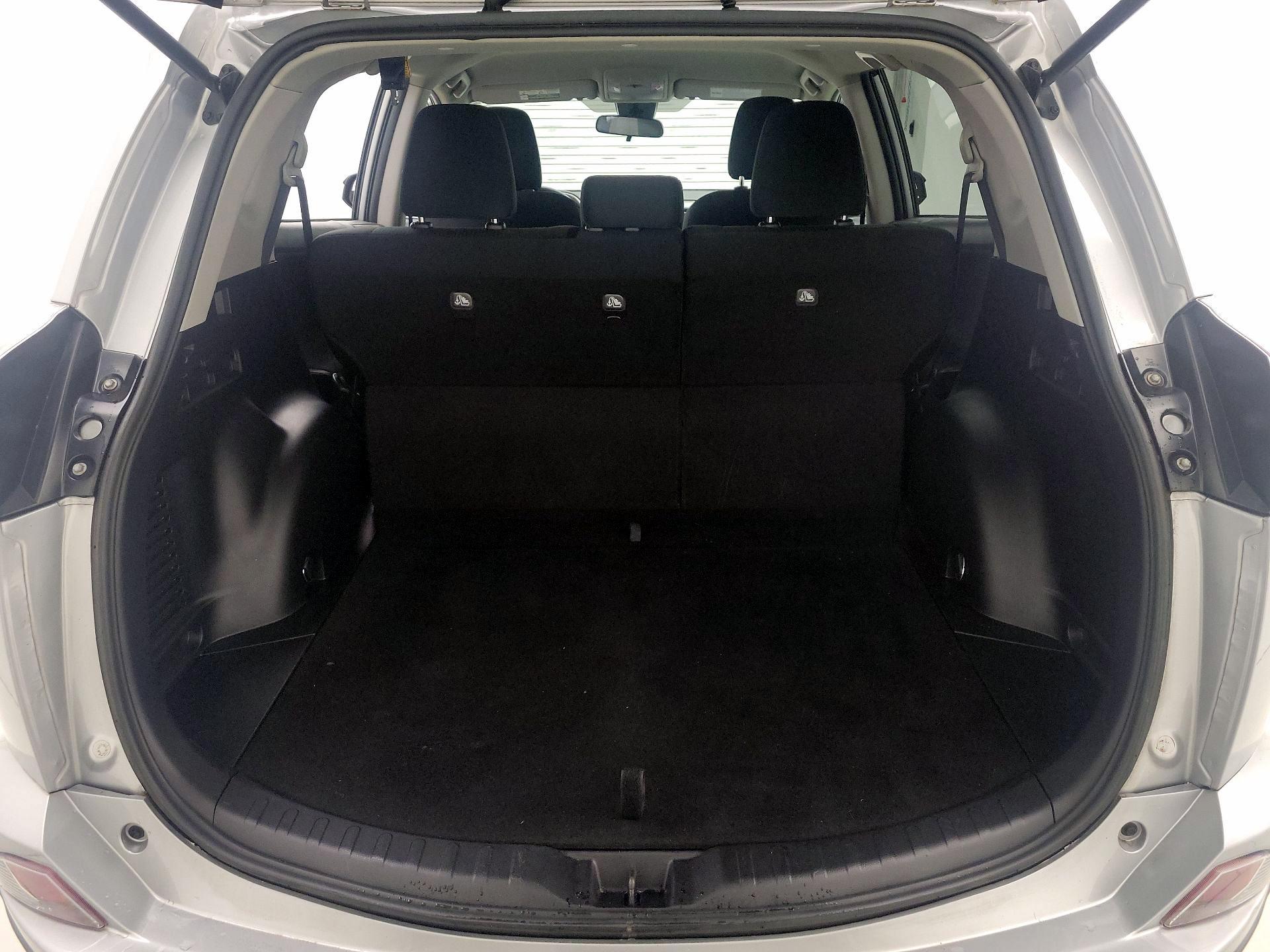 Thumbnail: 2018 Toyota RAV4 - 20