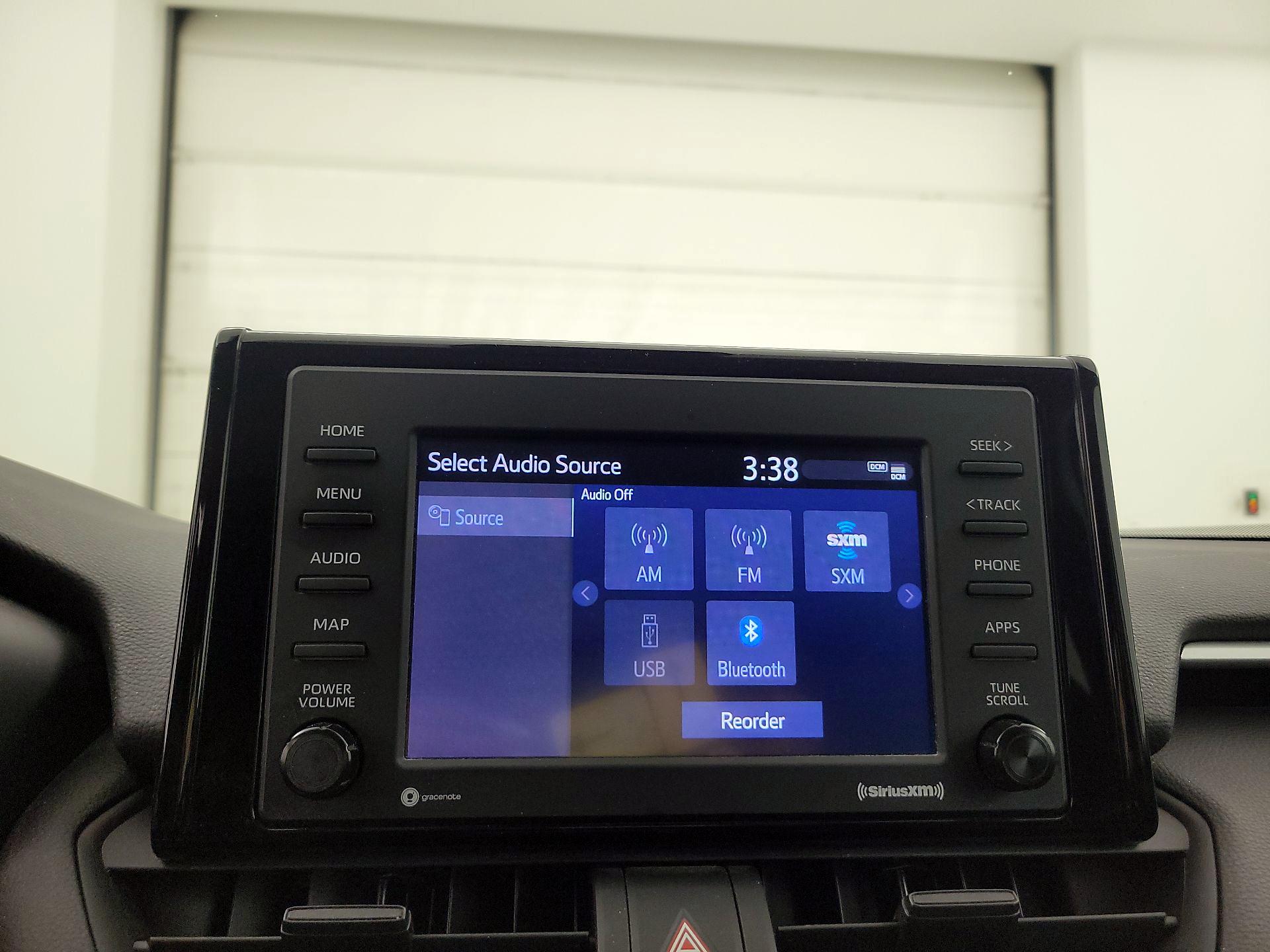 Thumbnail: 2021 Toyota RAV4 - 15