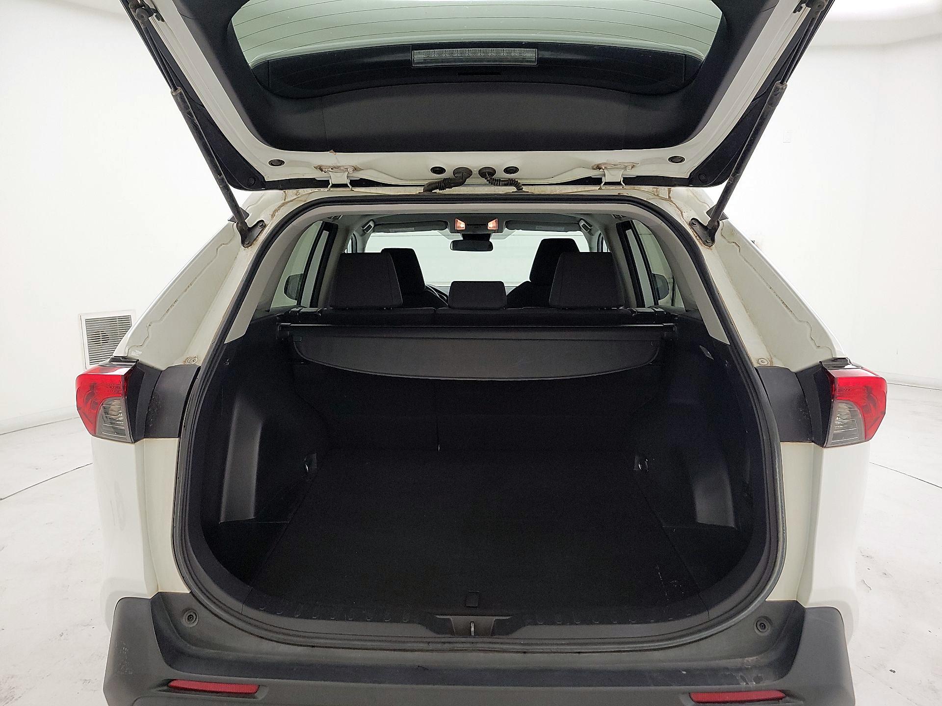 Thumbnail: 2021 Toyota RAV4 - 20