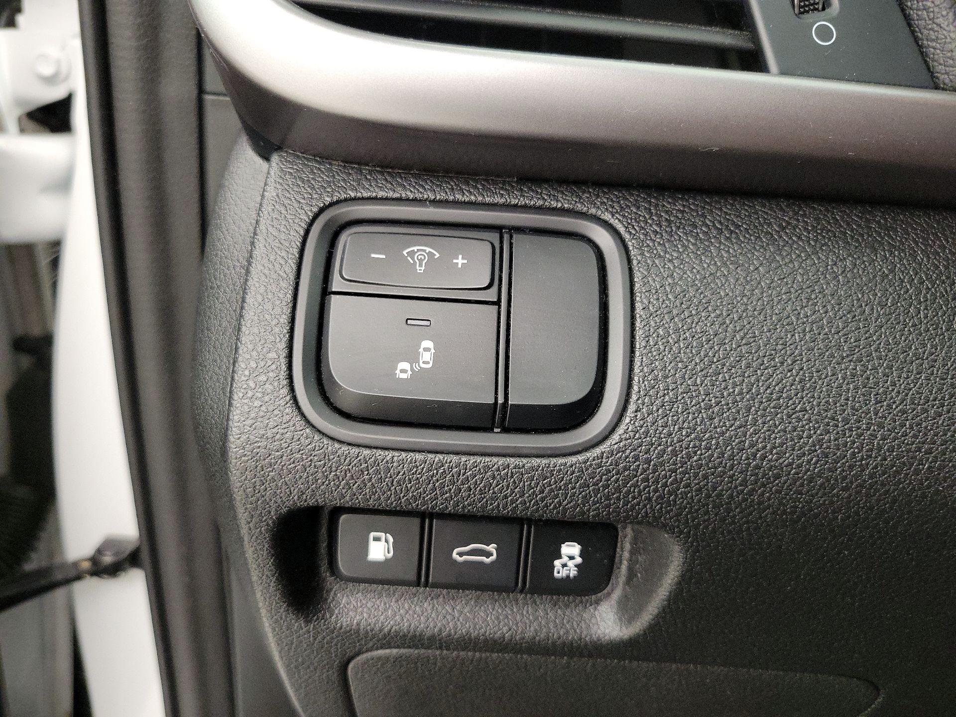 Thumbnail: 2018 Kia Optima - 13