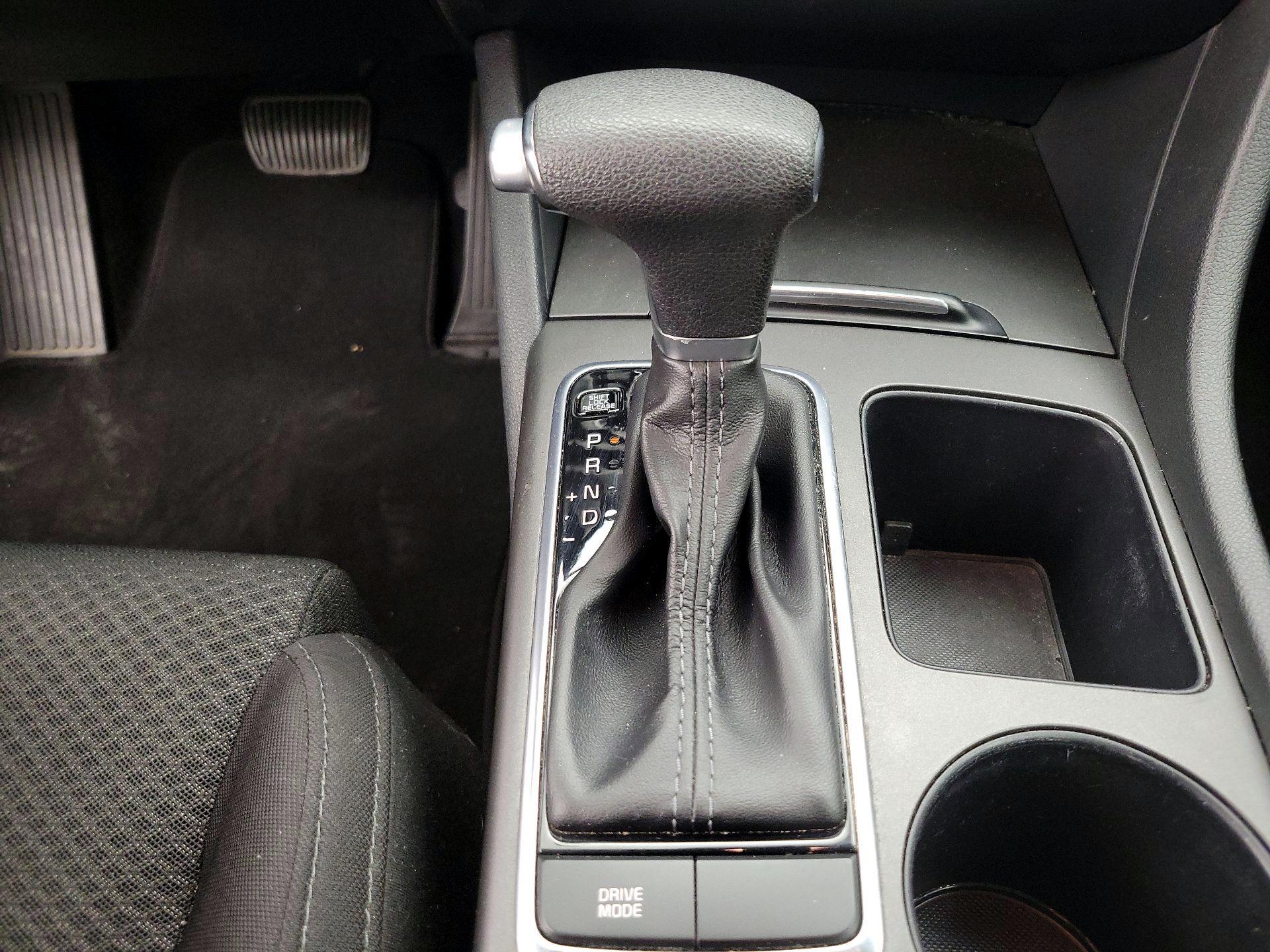 Thumbnail: 2018 Kia Optima - 17