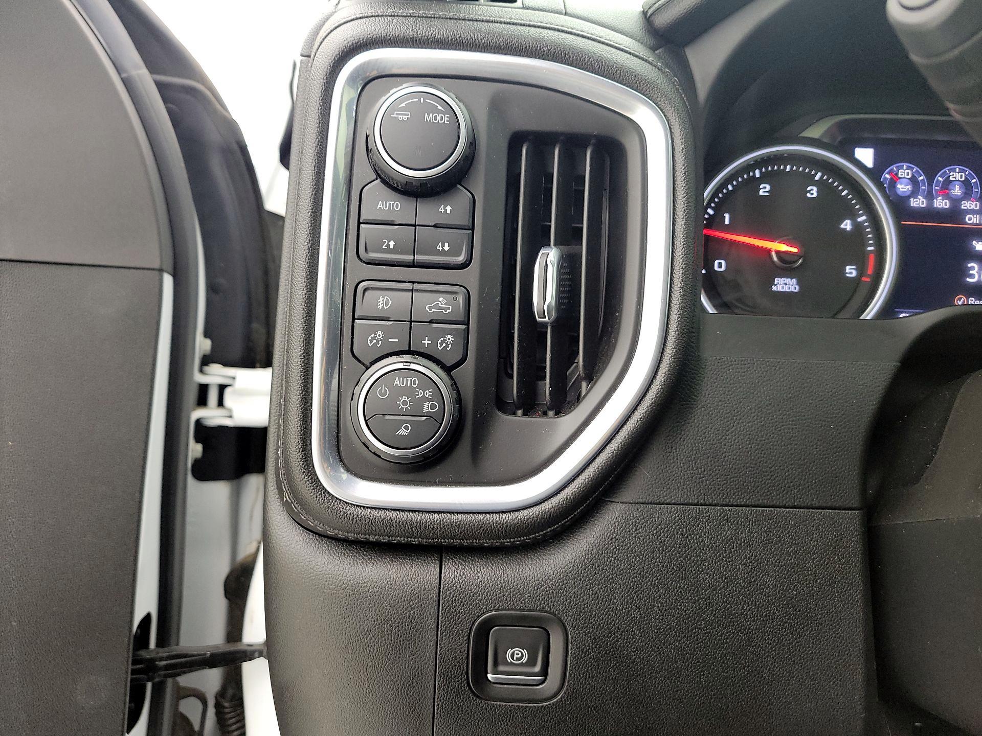 Thumbnail: 2022 Chevrolet Silverado 2500 - 13