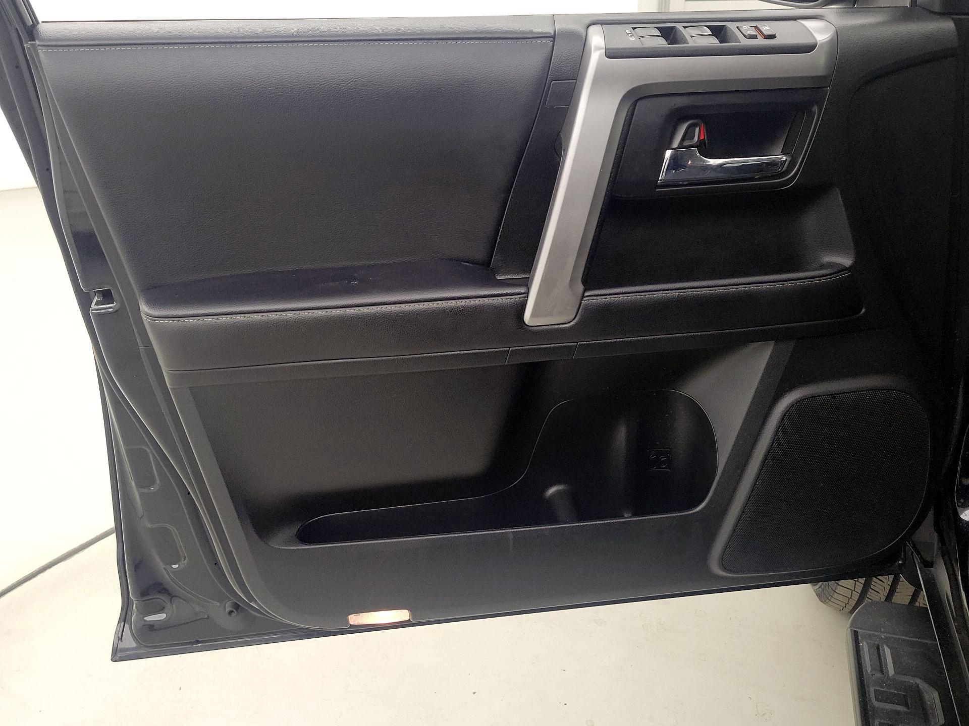 Thumbnail: 2022 Toyota 4Runner - 12