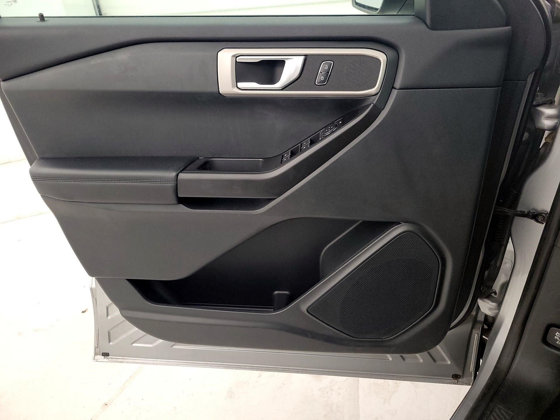 Thumbnail: 2021 Ford Explorer - 10