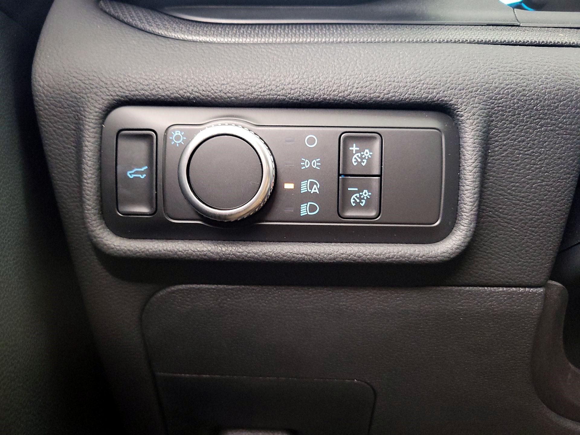 Thumbnail: 2021 Ford Explorer - 11