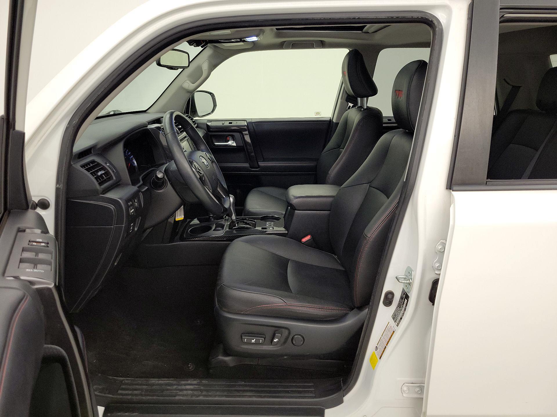 Thumbnail: 2019 Toyota 4Runner - 11