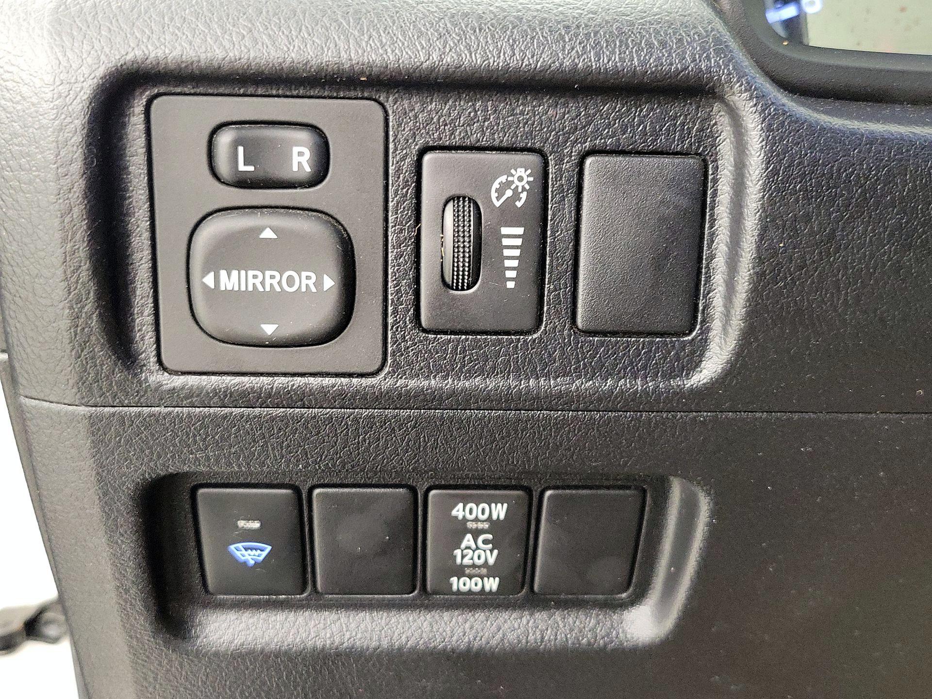 Thumbnail: 2019 Toyota 4Runner - 13