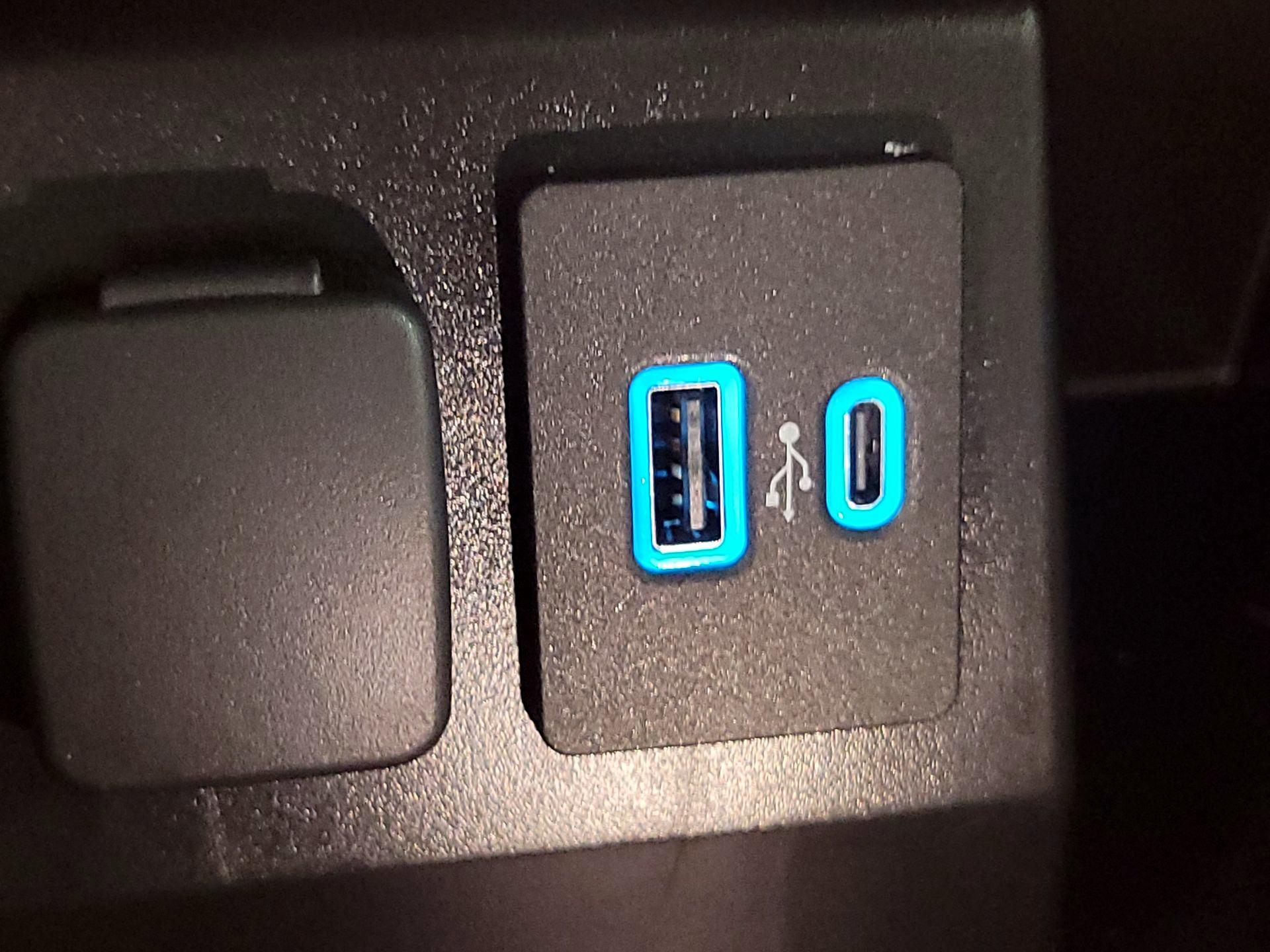 Thumbnail: 2024 Ford Explorer - 17